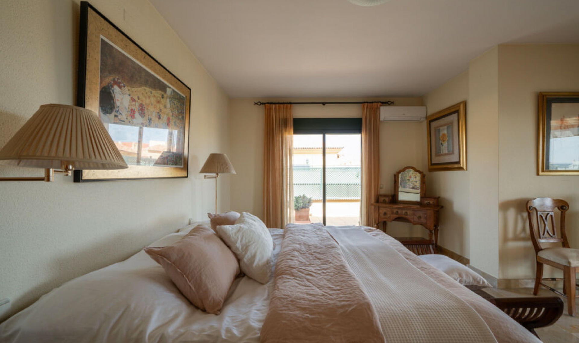 Resale - Apartment -
San Pedro de Alcántara