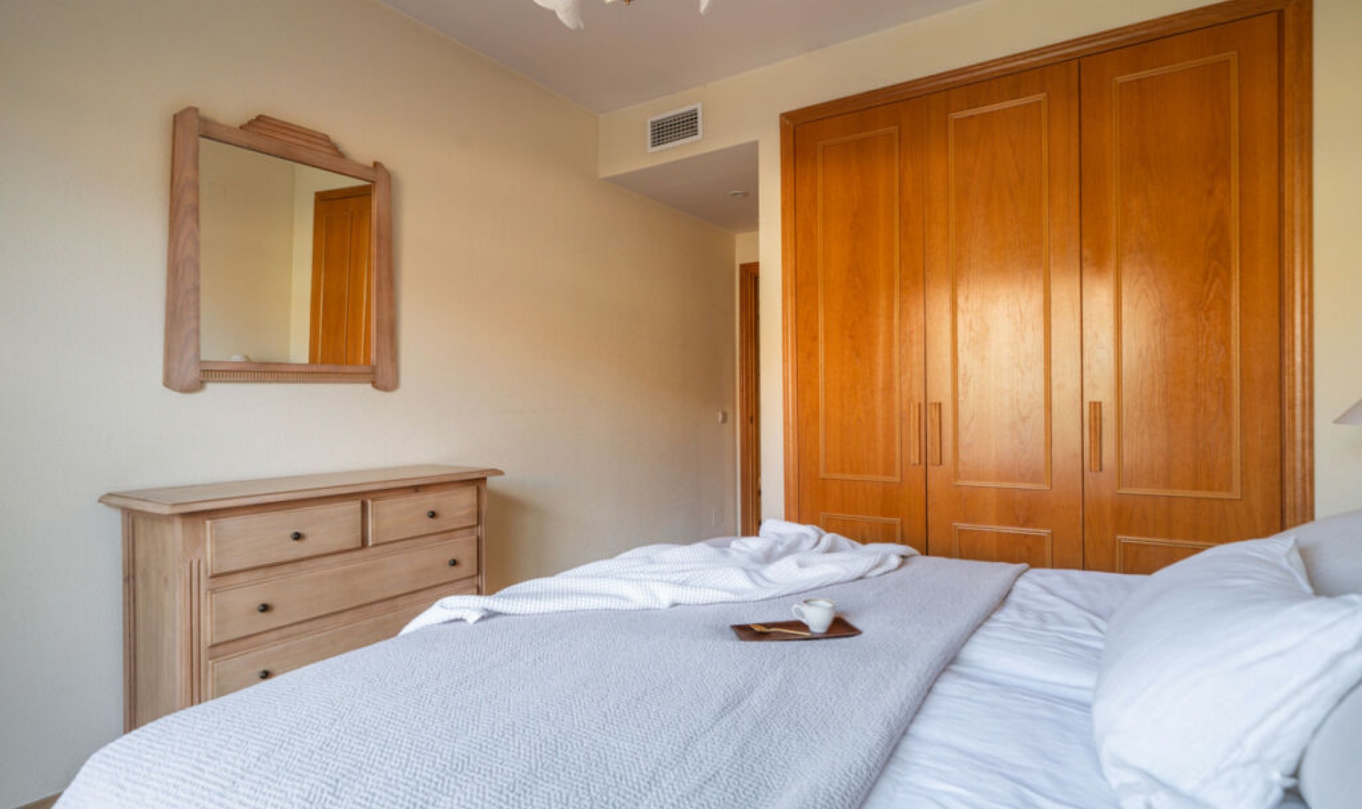 Resale - Apartment -
San Pedro de Alcántara