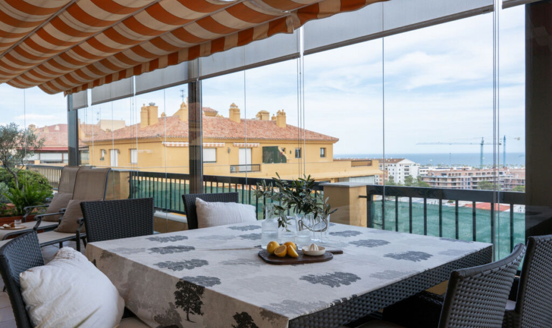 Resale - Apartment -
San Pedro de Alcántara