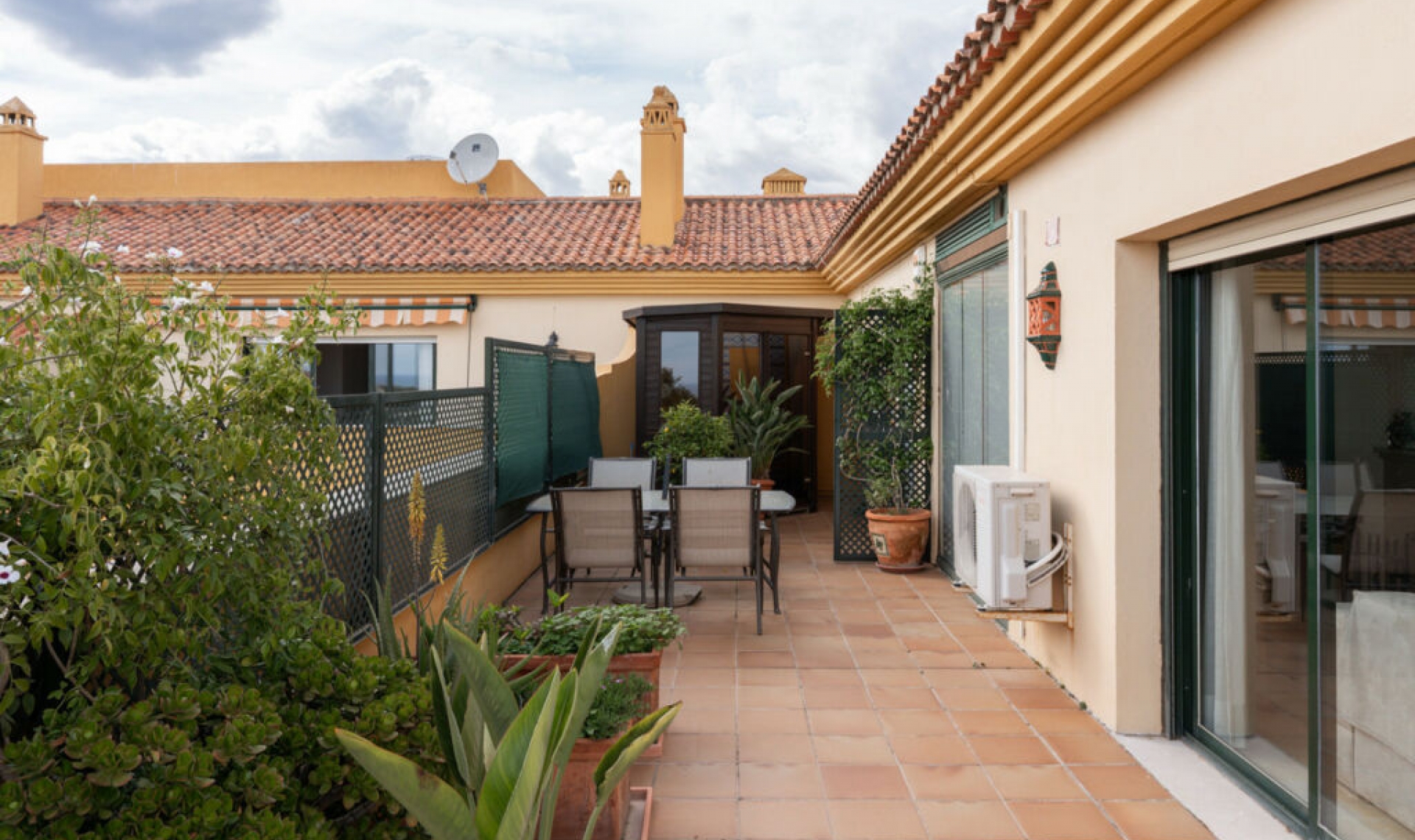 Resale - Apartment -
San Pedro de Alcántara