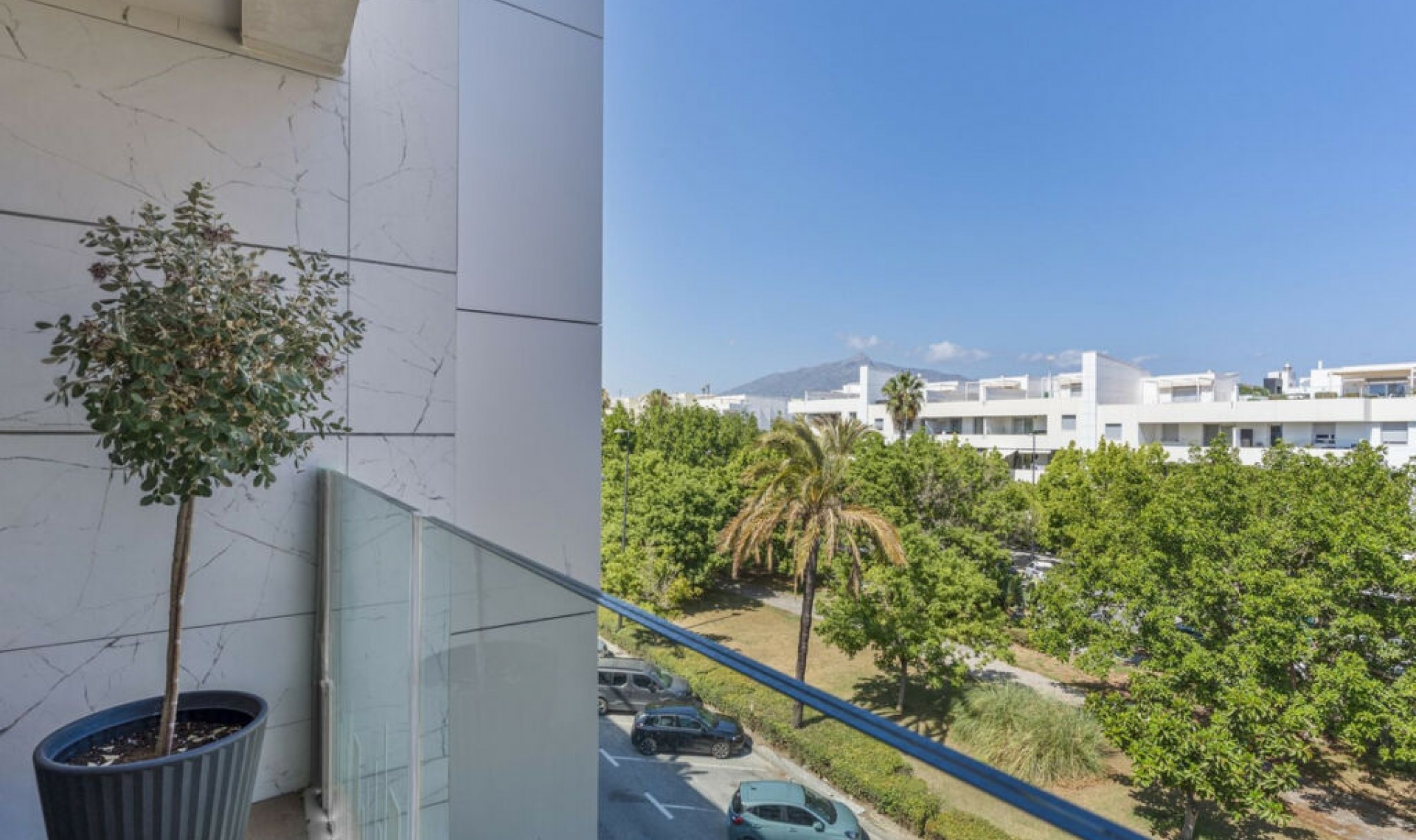 Resale - Apartment -
San Pedro de Alcántara