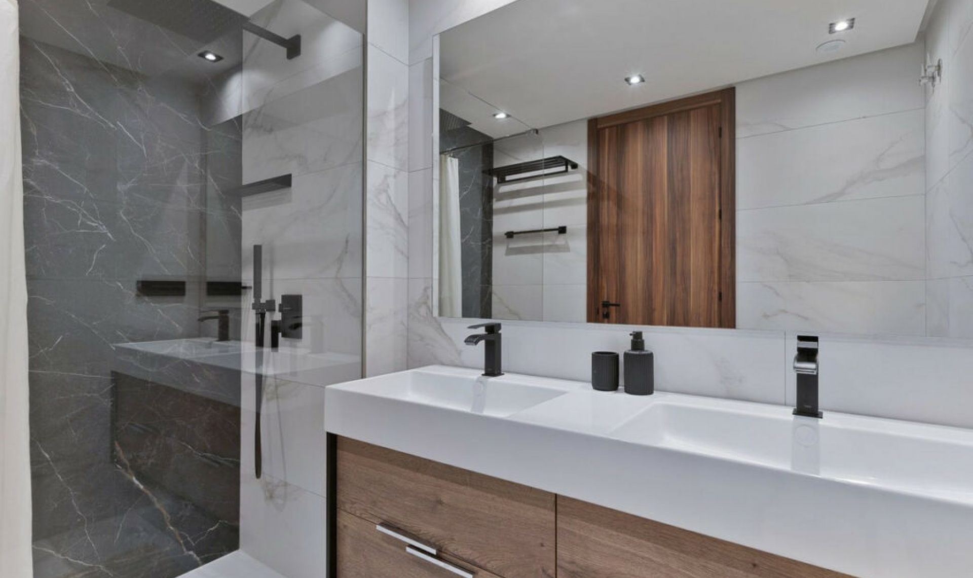 Resale - Apartment -
San Pedro de Alcántara