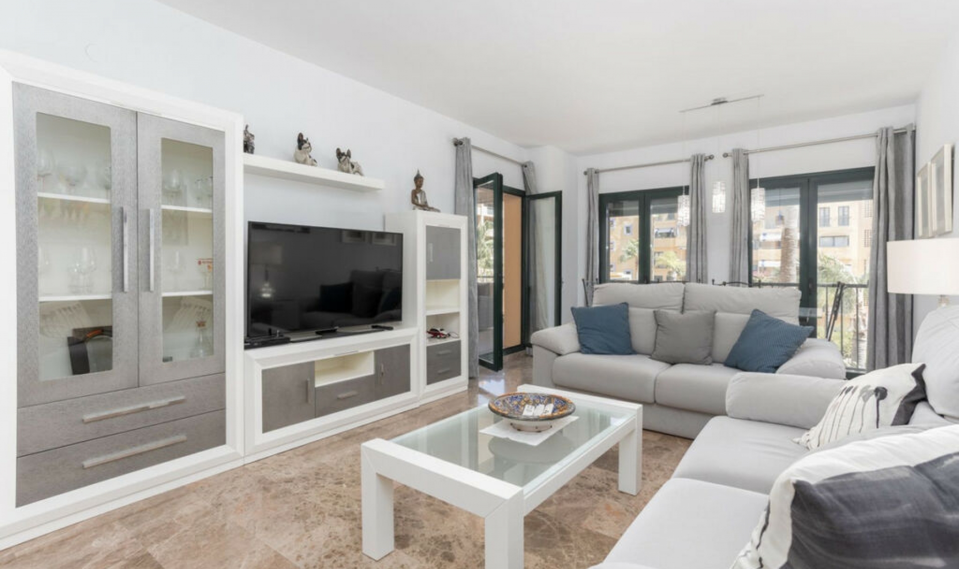 Resale - Apartment -
San Pedro de Alcántara