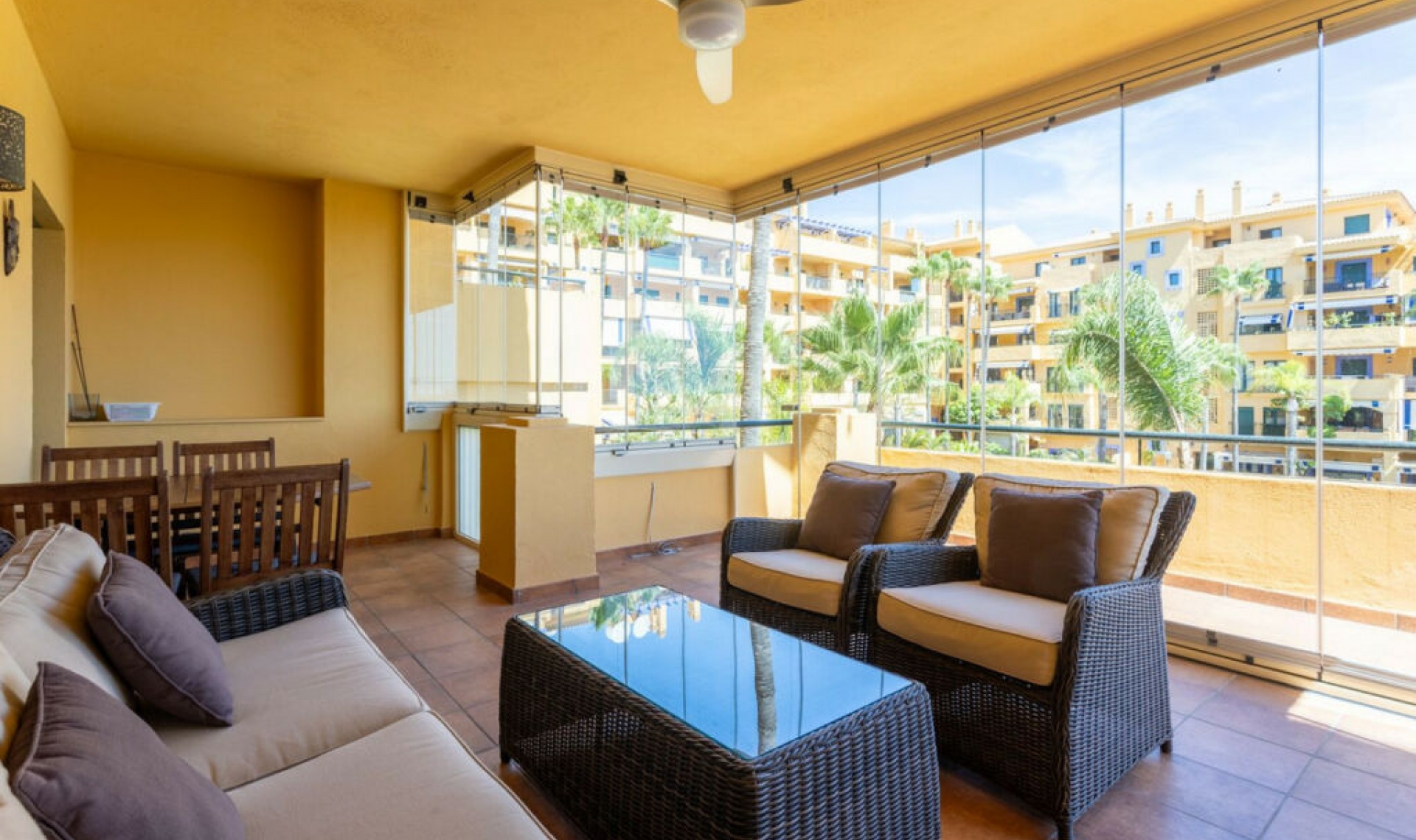 Resale - Apartment -
San Pedro de Alcántara