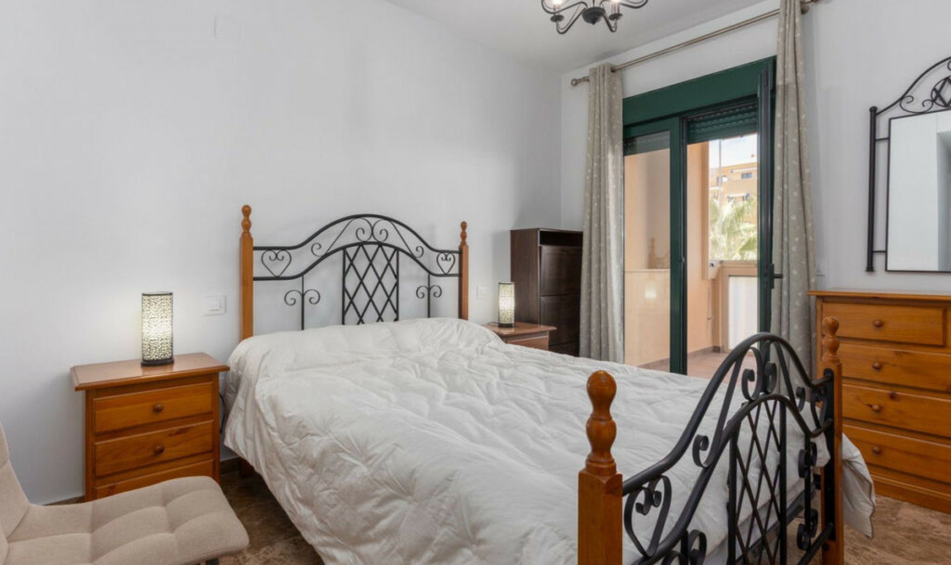 Resale - Apartment -
San Pedro de Alcántara