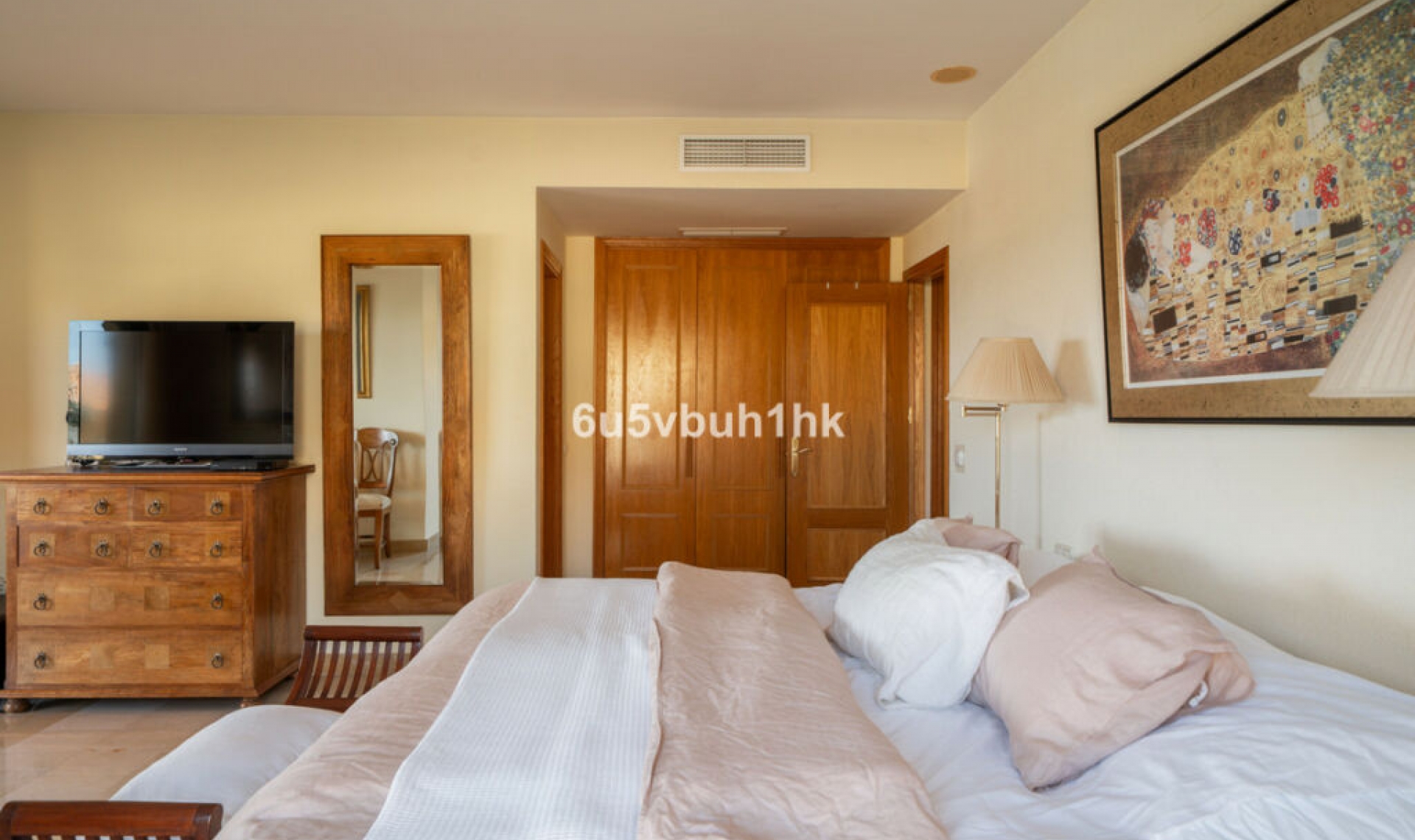 Resale - Apartment -
San Pedro de Alcántara