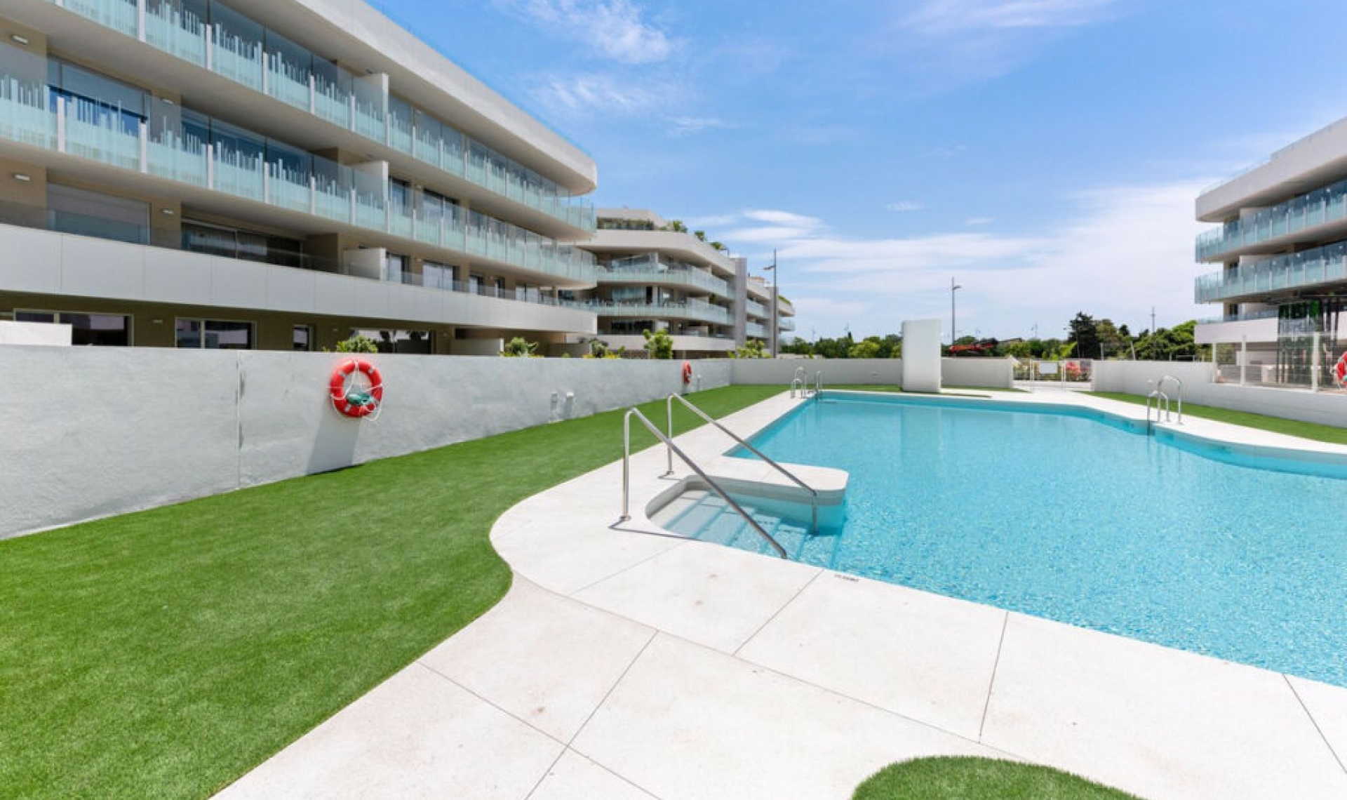 Resale - Apartment -
San Pedro de Alcántara