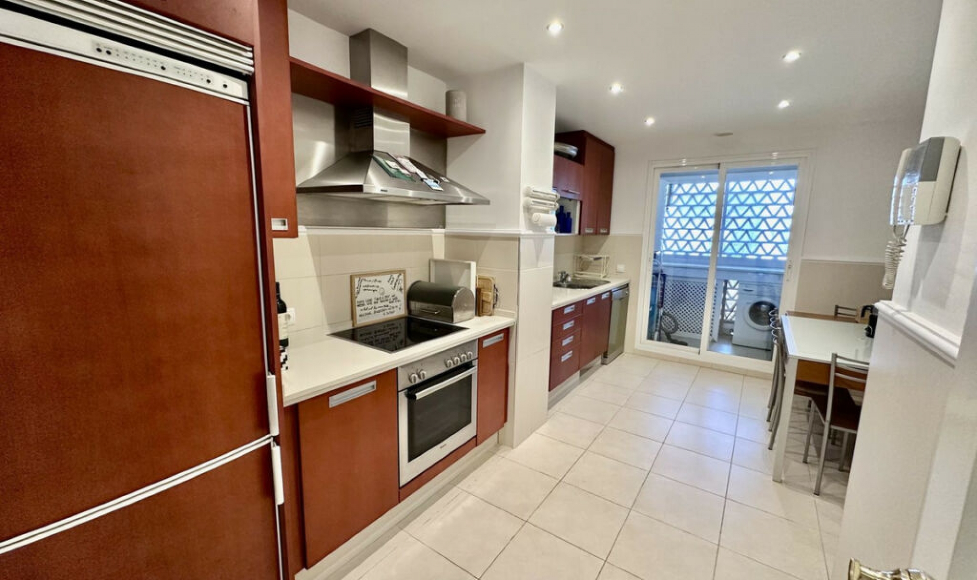 Resale - Apartment -
San Pedro de Alcántara