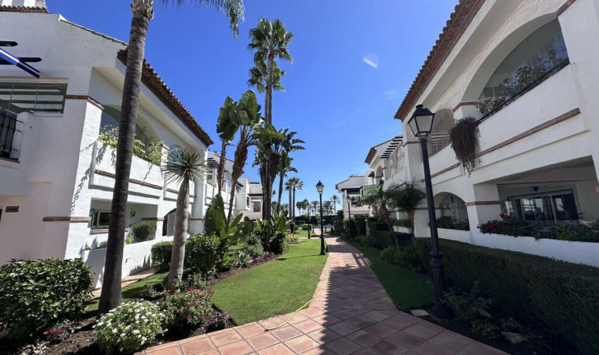 Resale - Apartment -
San Pedro de Alcántara