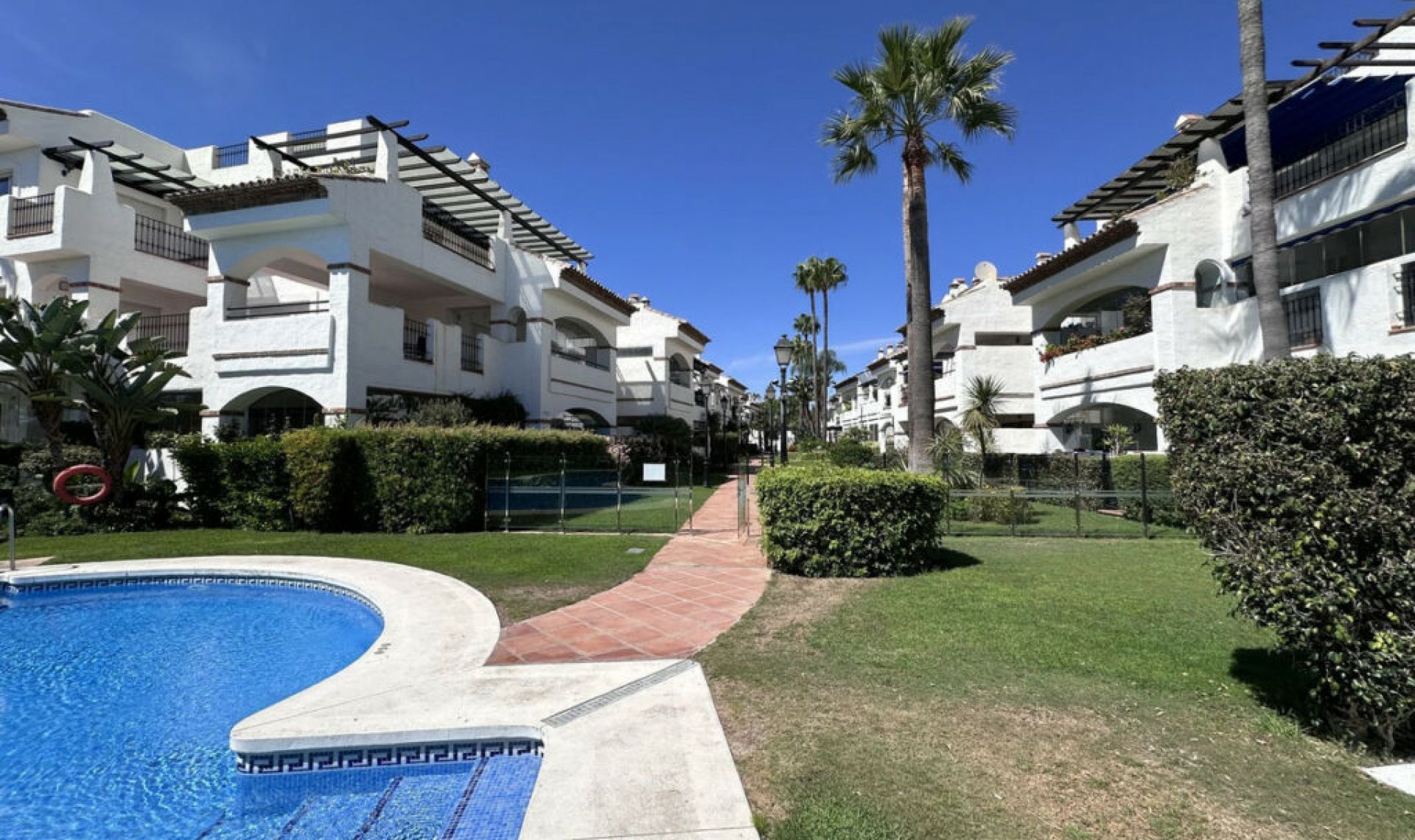 Resale - Apartment -
San Pedro de Alcántara