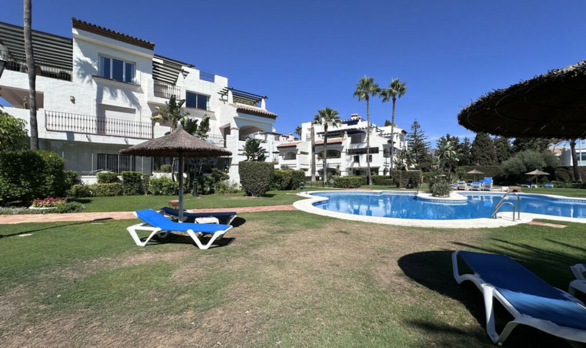 Resale - Apartment -
San Pedro de Alcántara