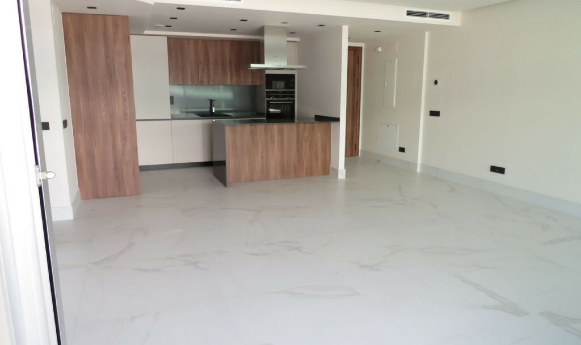 Resale - Apartment -
San Pedro de Alcántara