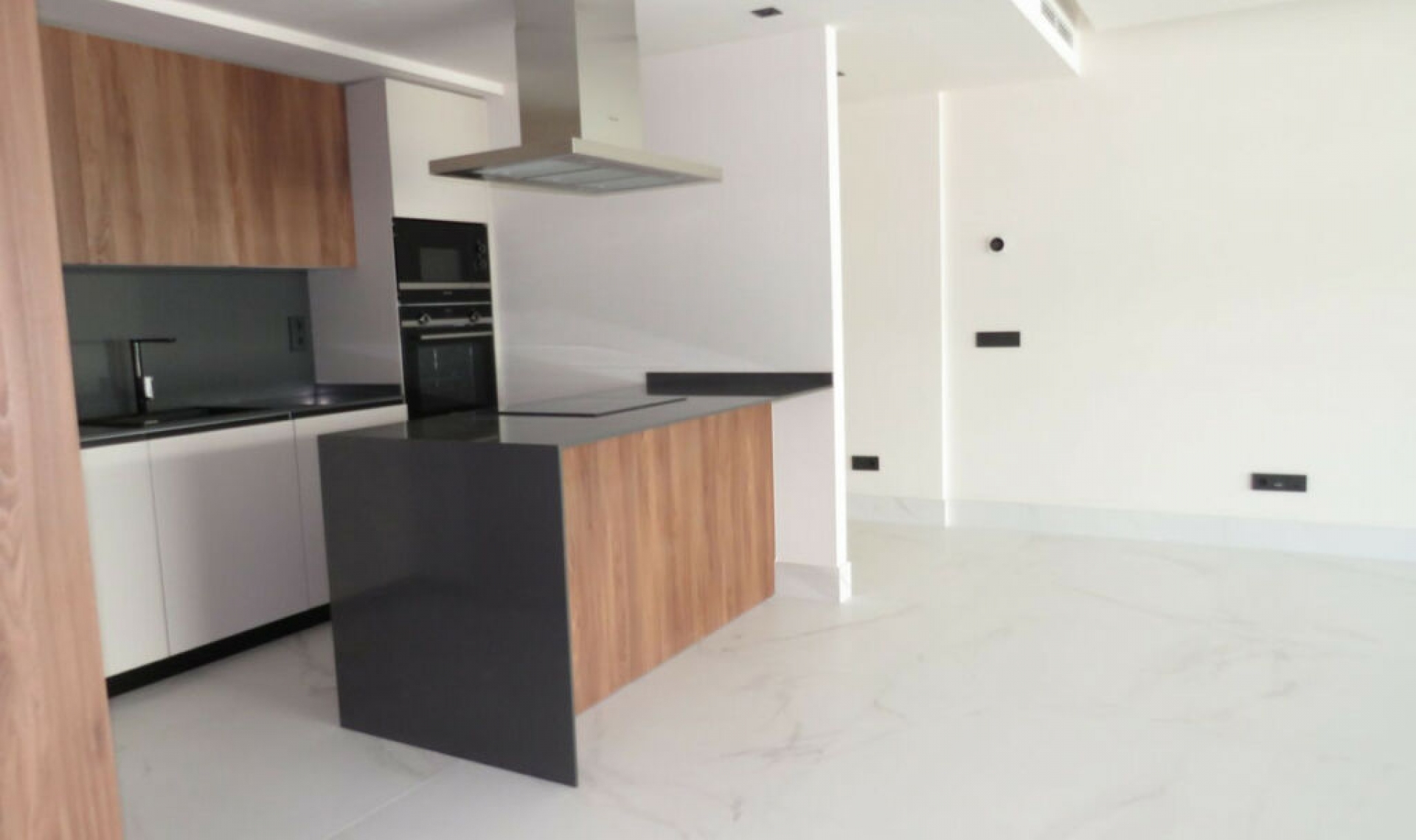 Resale - Apartment -
San Pedro de Alcántara