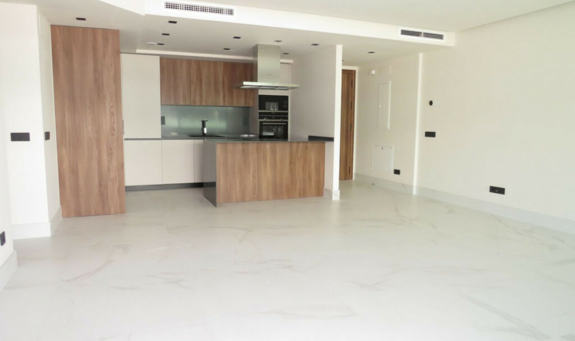 Resale - Apartment -
San Pedro de Alcántara