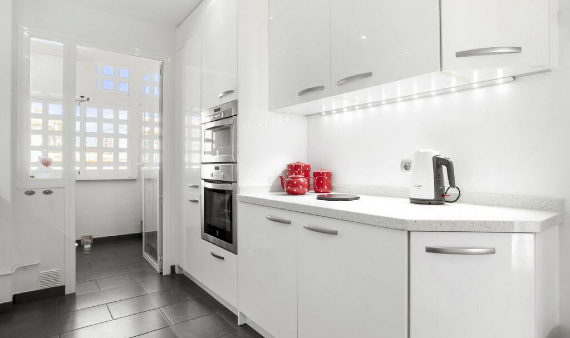 Resale - Apartment -
San Pedro de Alcántara