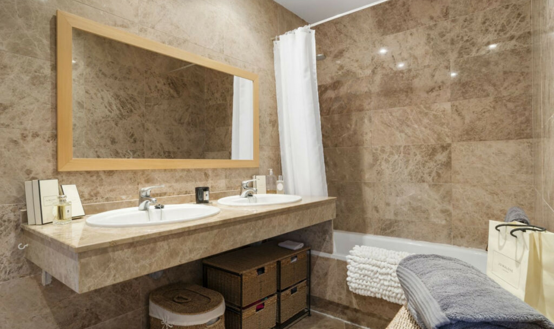 Resale - Apartment -
San Pedro de Alcántara