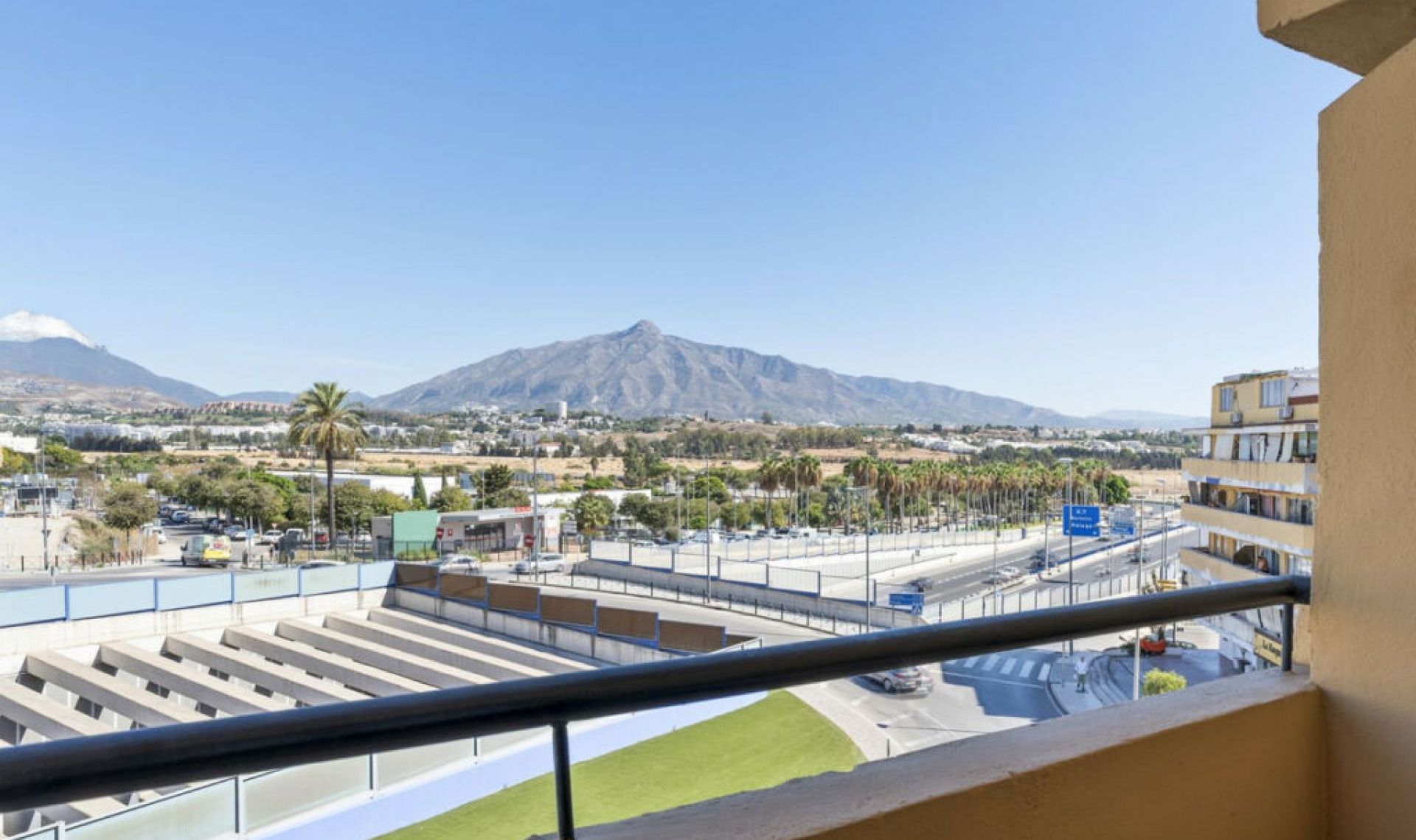 Resale - Apartment -
San Pedro de Alcántara