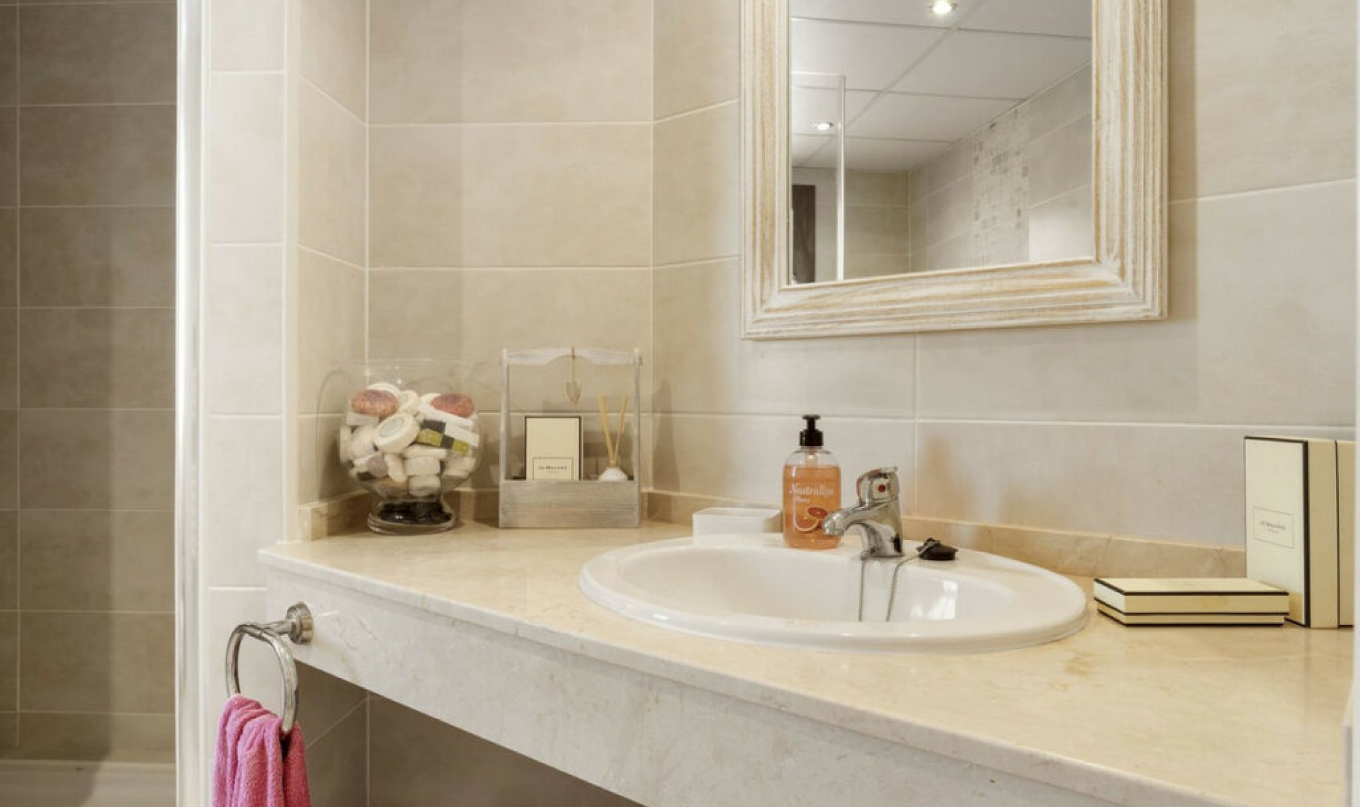 Resale - Apartment -
San Pedro de Alcántara