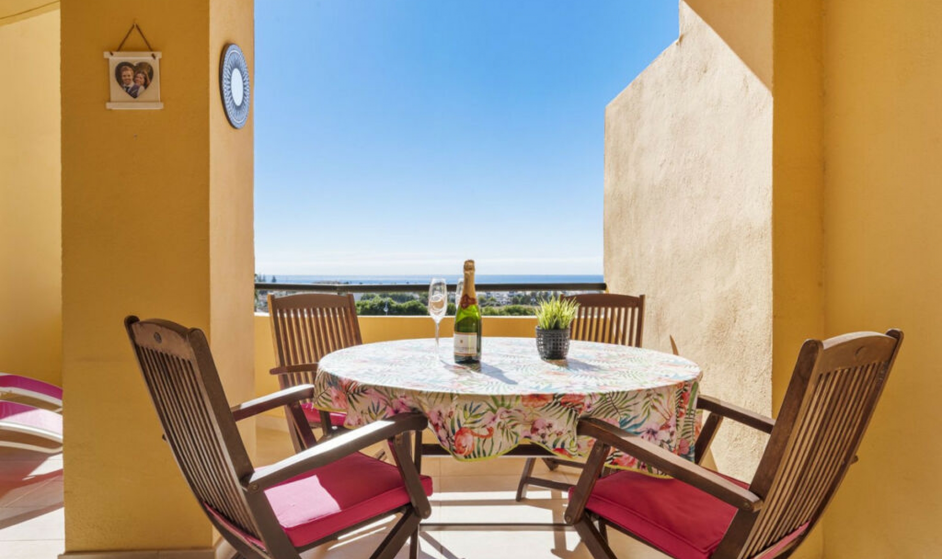 Resale - Apartment -
San Pedro de Alcántara