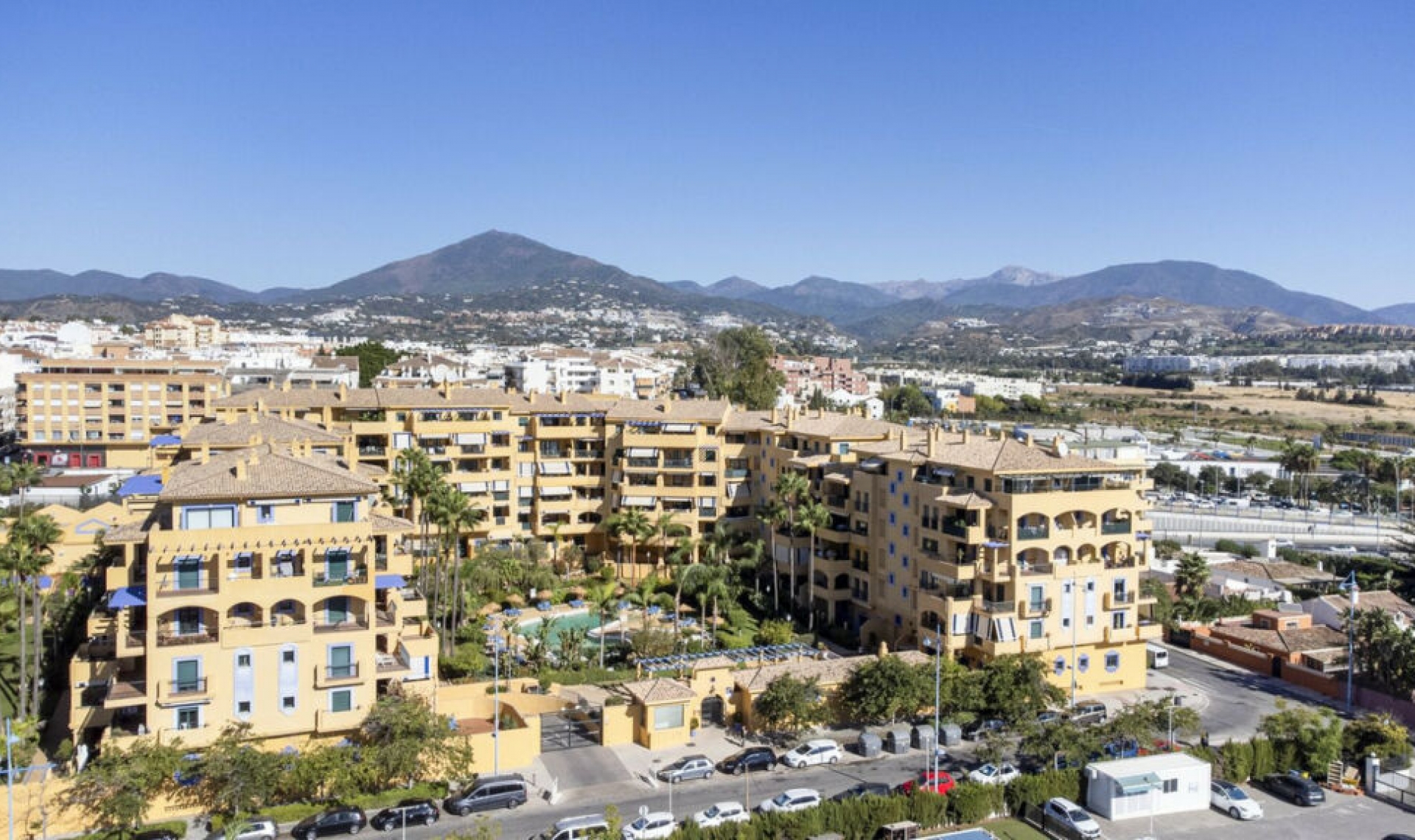 Resale - Apartment -
San Pedro de Alcántara