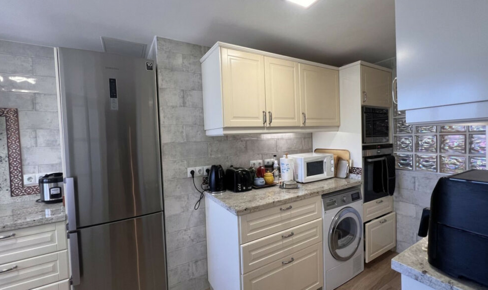 Resale - Apartment -
San Pedro de Alcántara