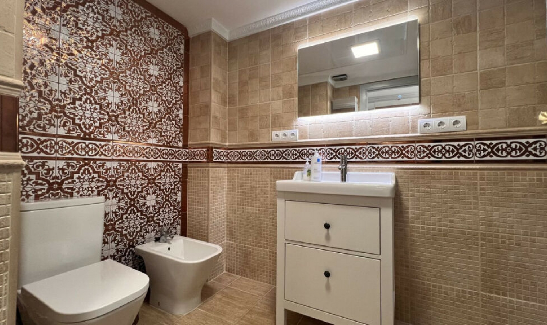 Resale - Apartment -
San Pedro de Alcántara