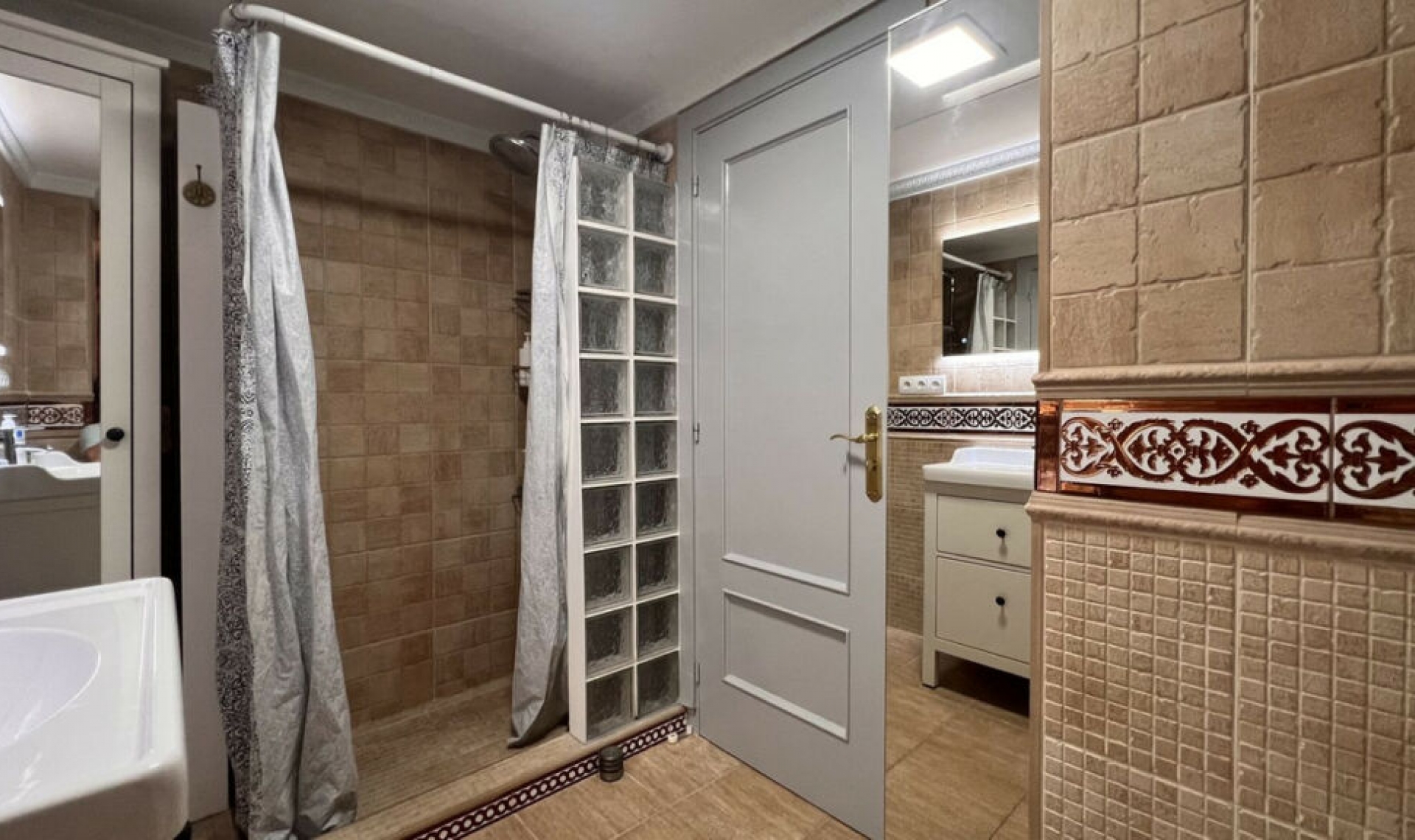 Resale - Apartment -
San Pedro de Alcántara