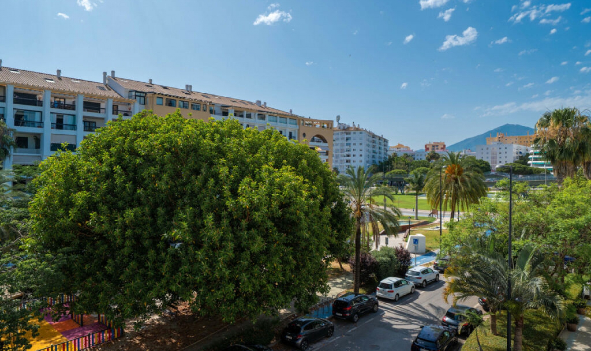 Resale - Apartment -
San Pedro de Alcántara