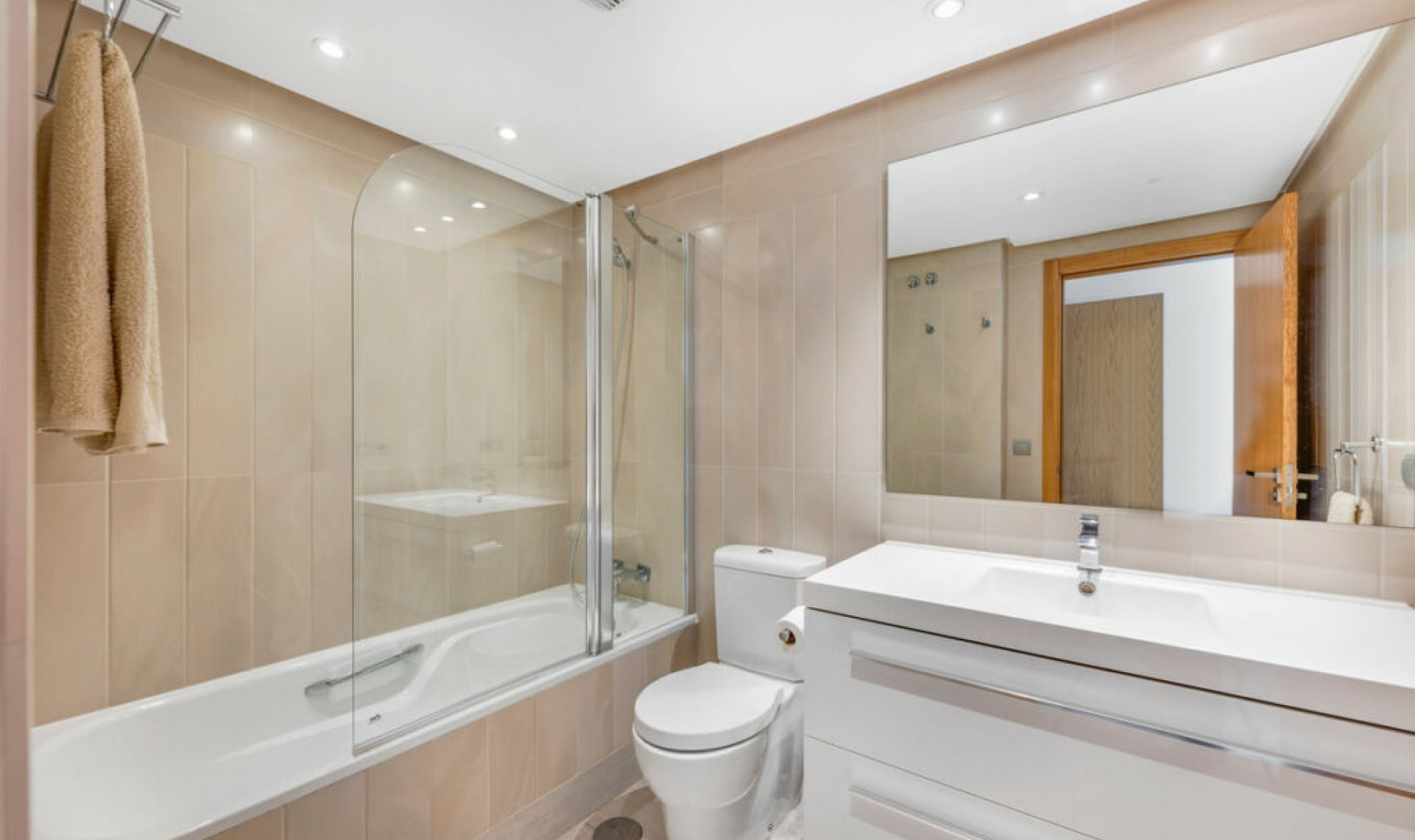 Resale - Apartment -
San Pedro de Alcántara