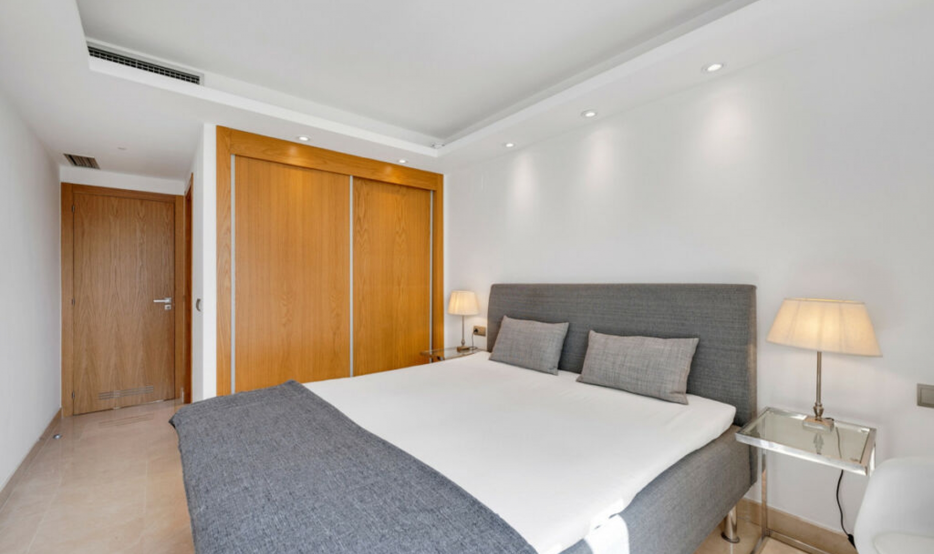 Resale - Apartment -
San Pedro de Alcántara