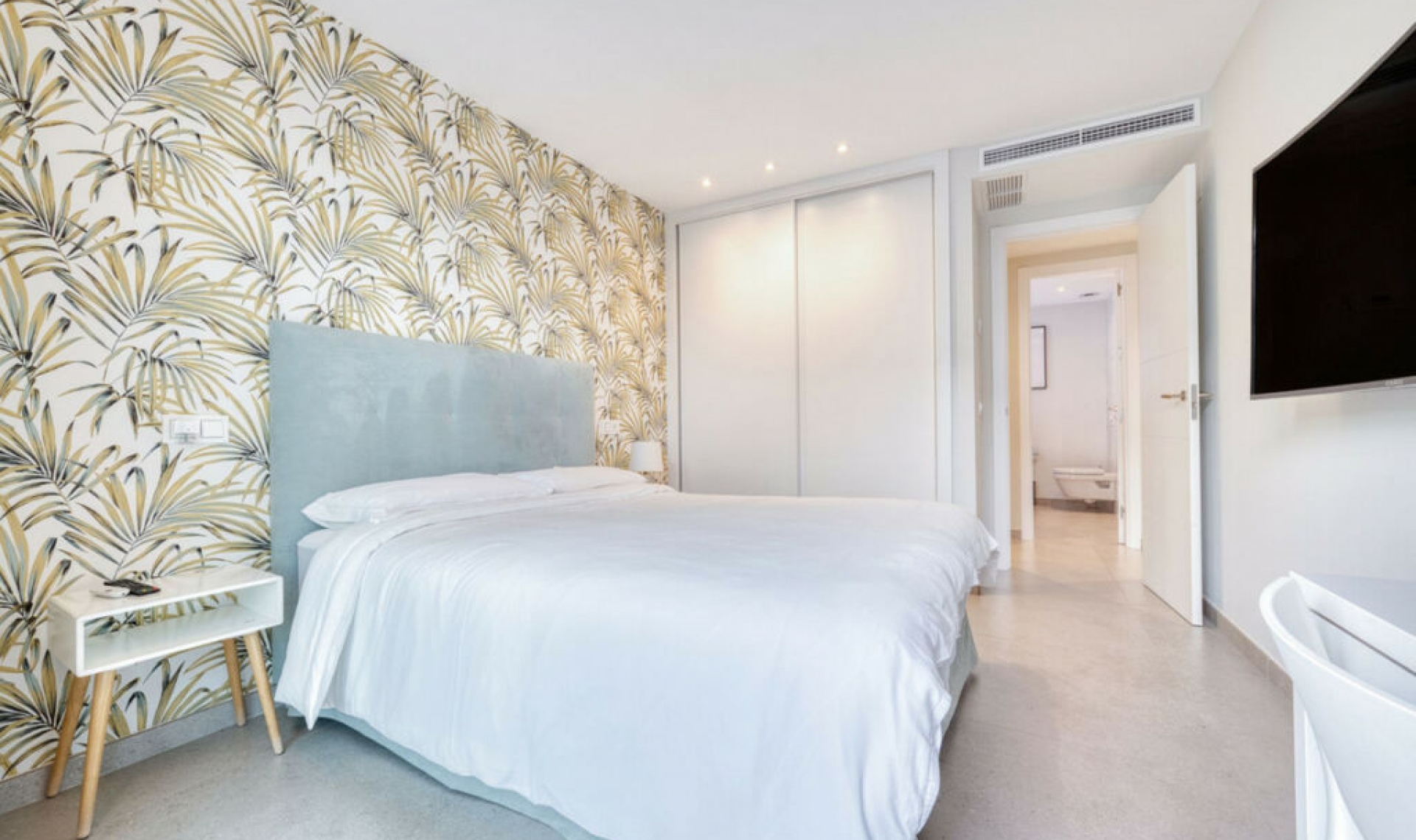 Resale - Apartment -
San Pedro de Alcántara