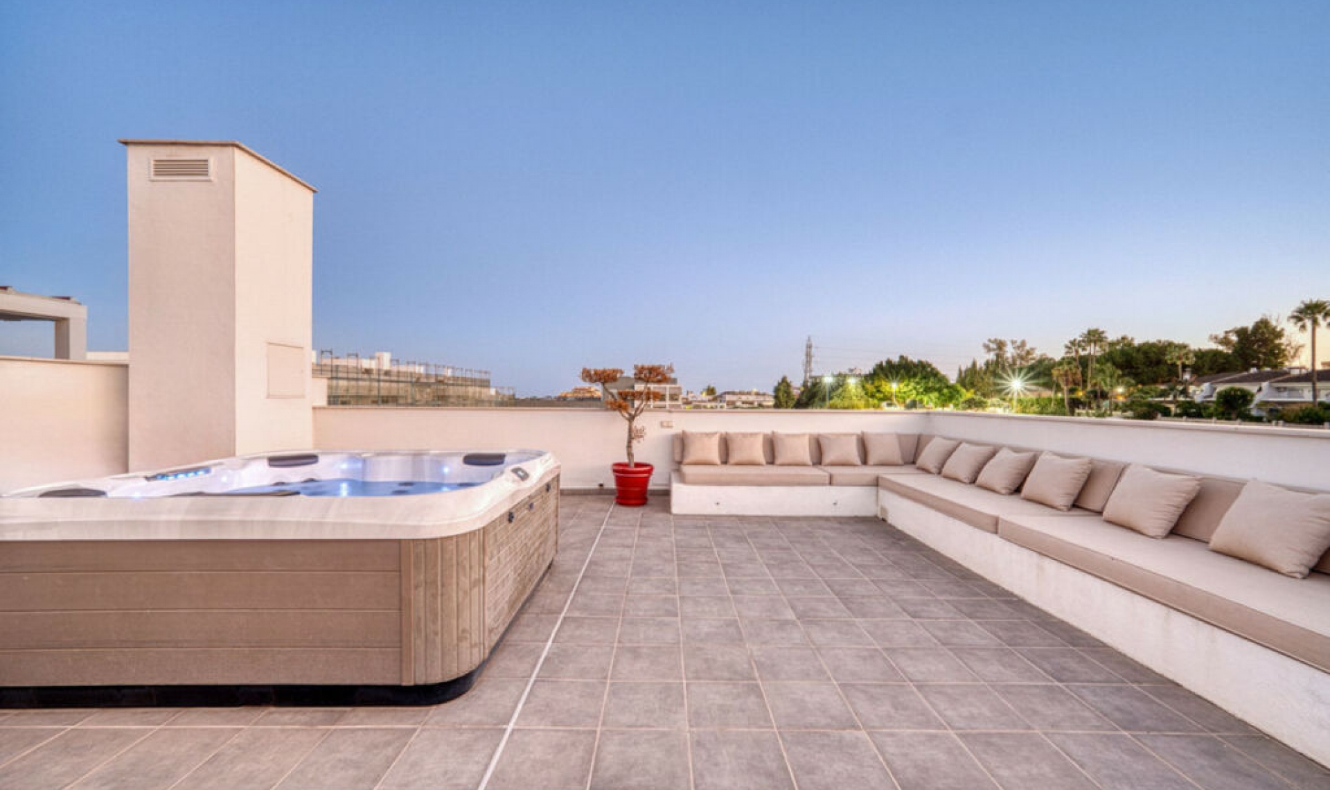 Resale - Apartment -
San Pedro de Alcántara