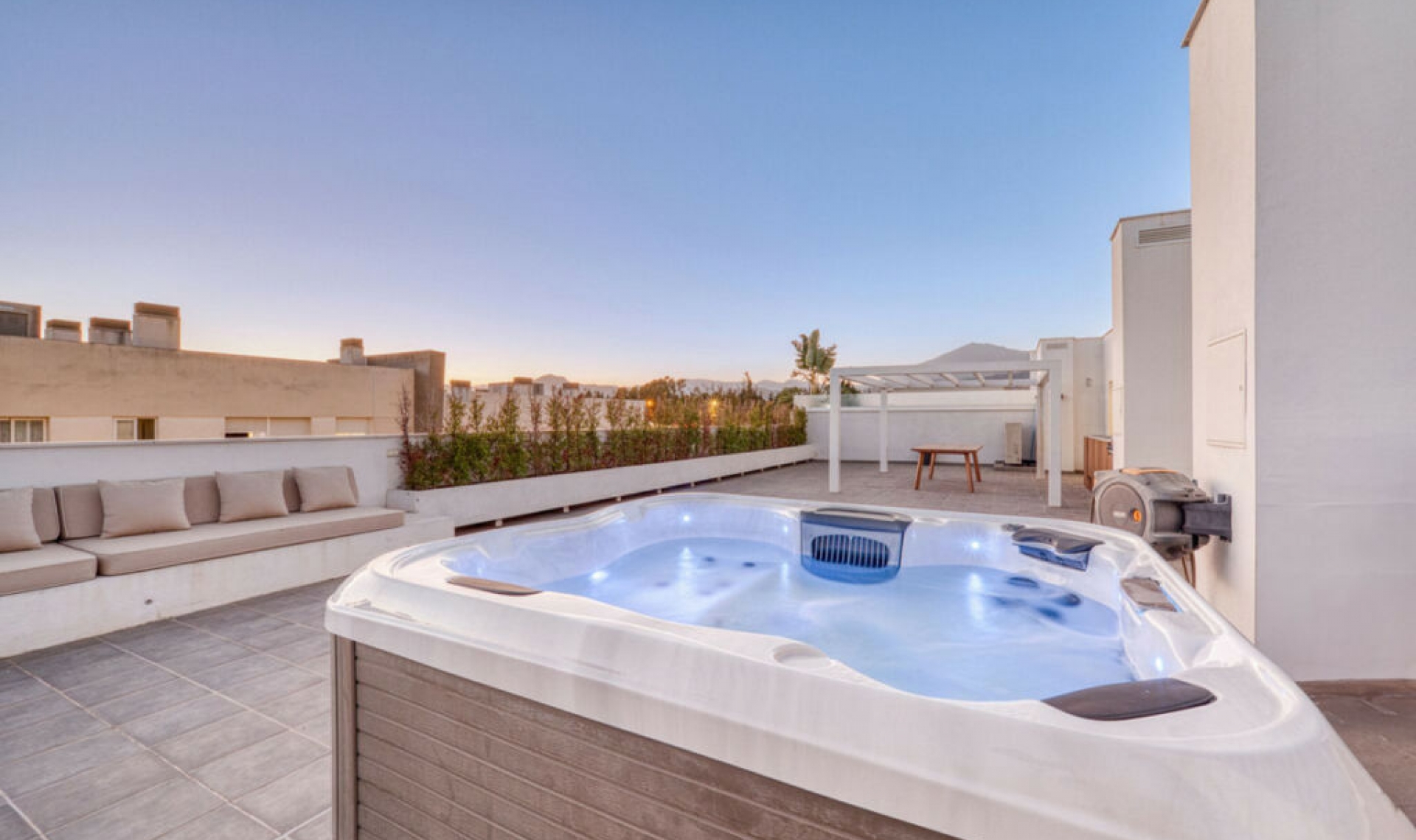 Resale - Apartment -
San Pedro de Alcántara