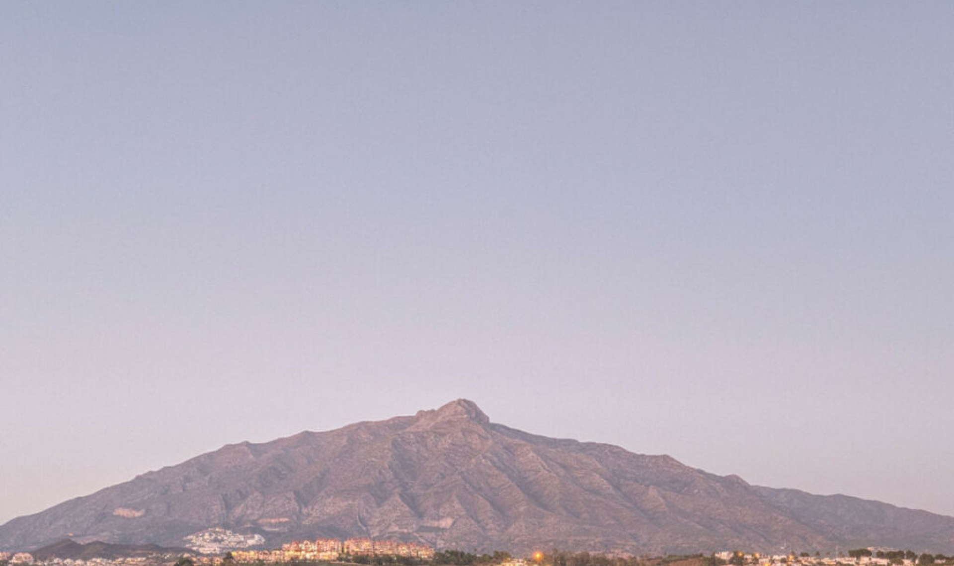 Resale - Apartment -
San Pedro de Alcántara