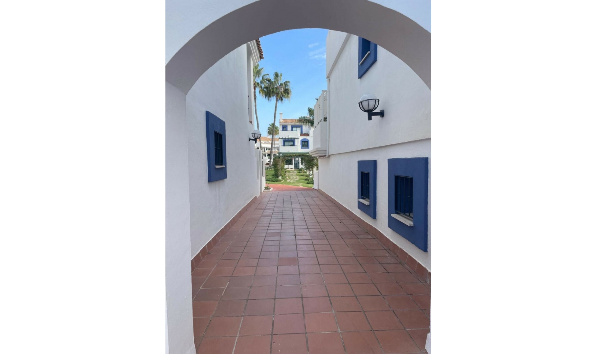Resale - Apartment -
San Pedro de Alcántara