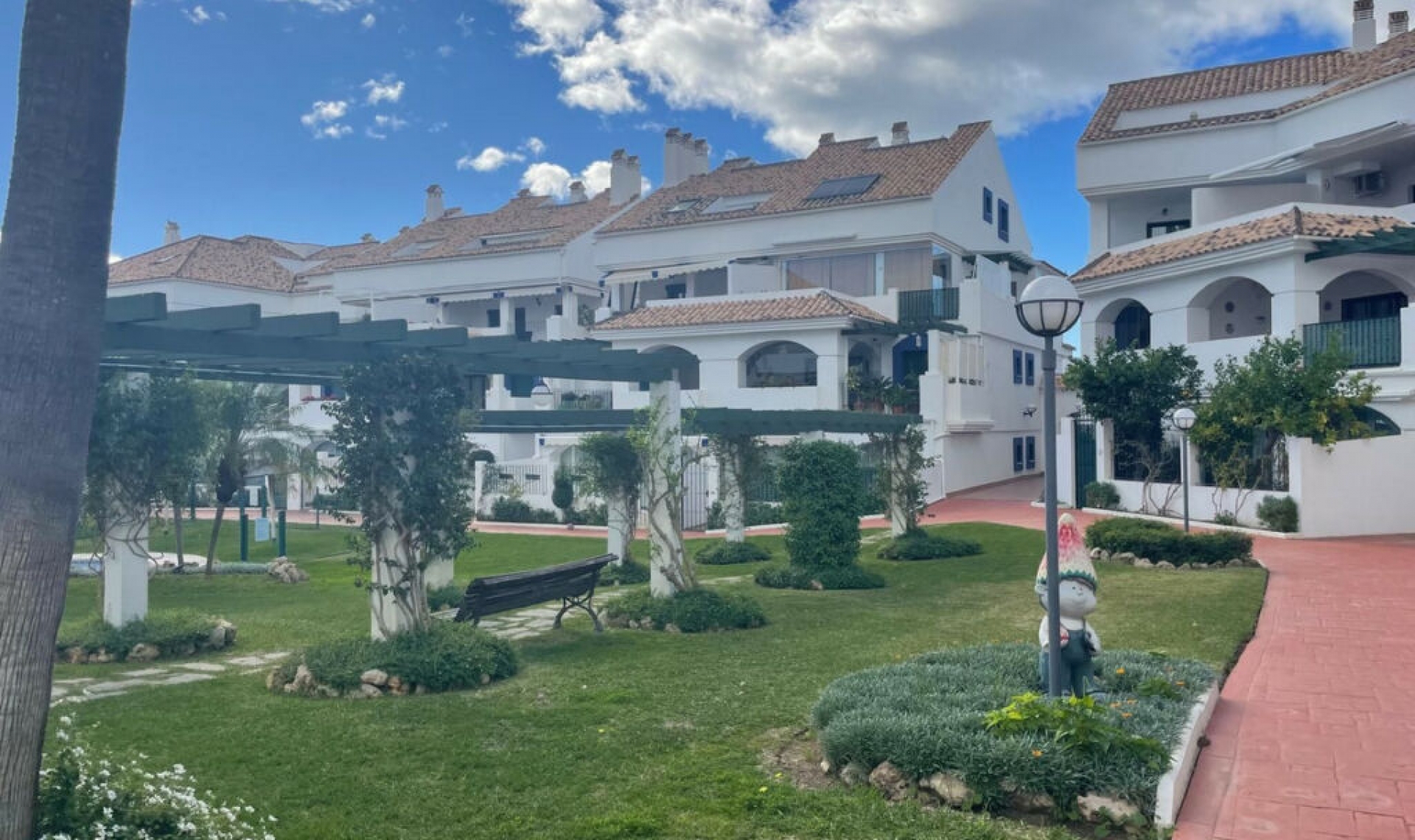 Resale - Apartment -
San Pedro de Alcántara