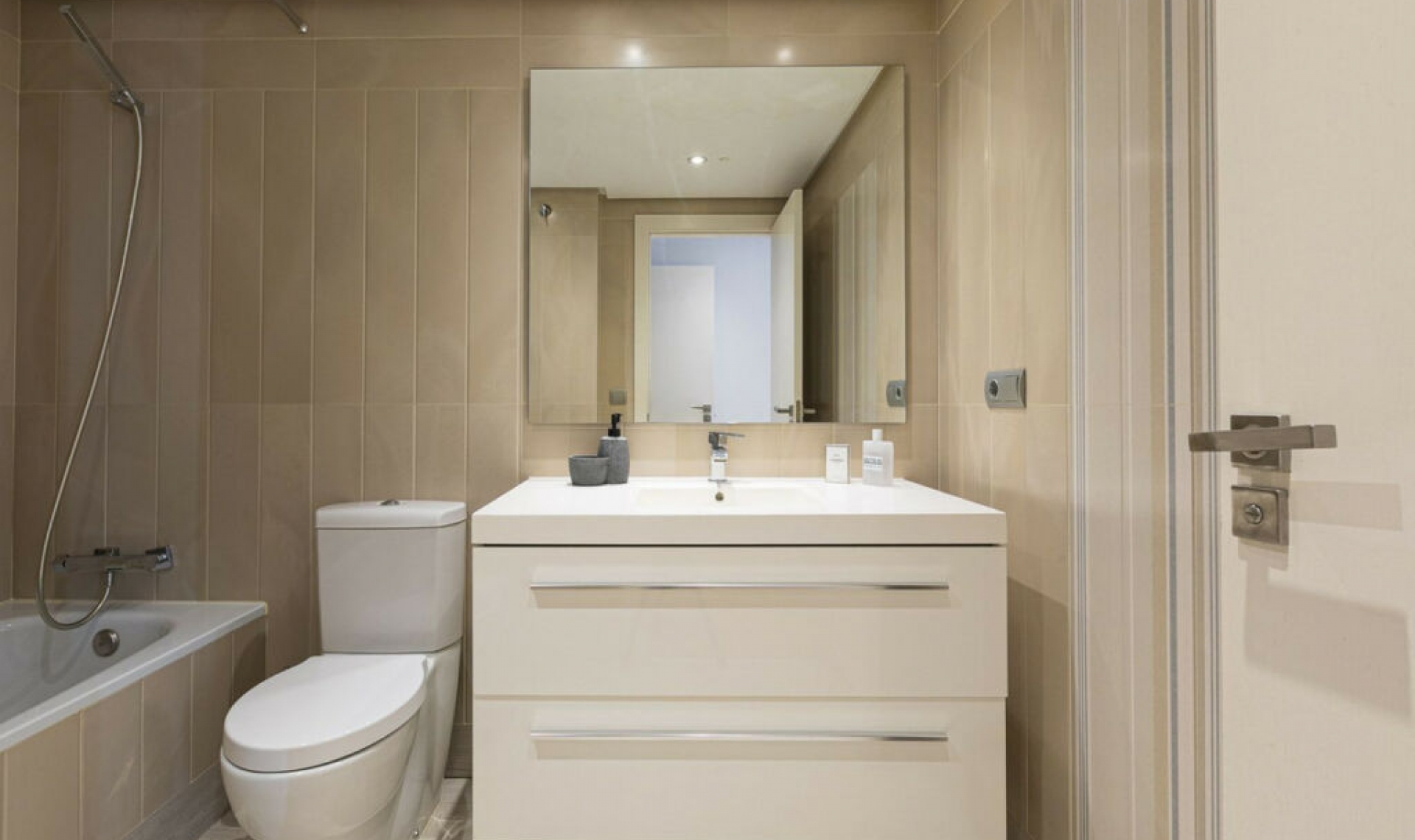 Resale - Apartment -
San Pedro de Alcántara