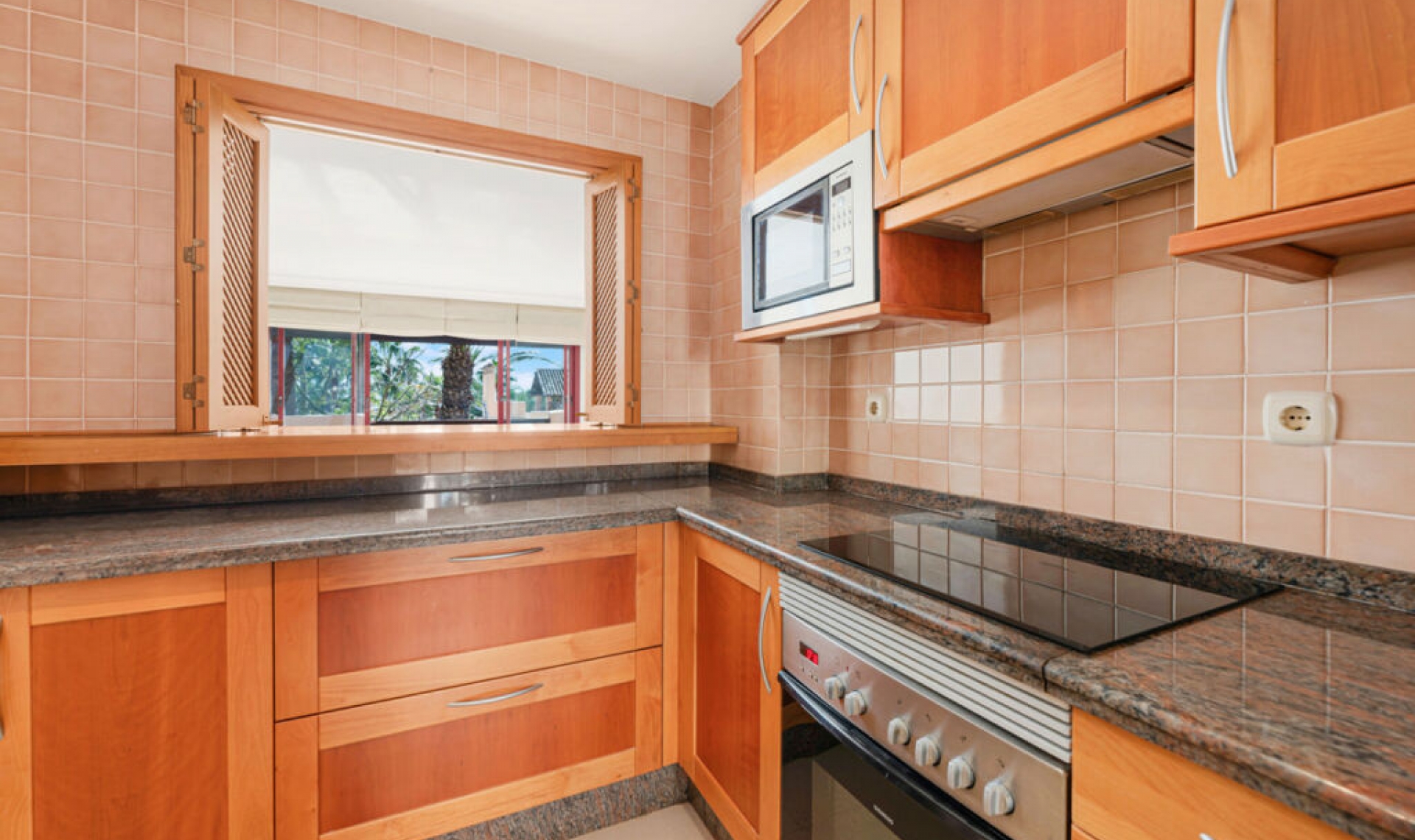 Resale - Apartment -
San Pedro de Alcántara