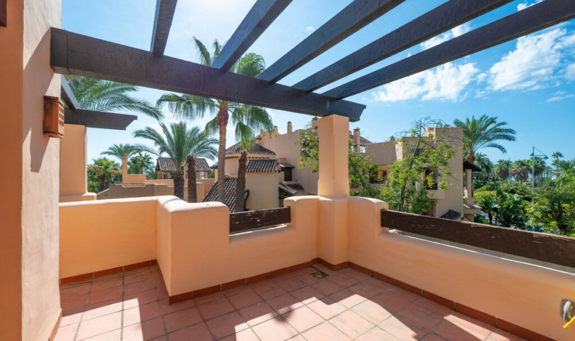 Resale - Apartment -
San Pedro de Alcántara