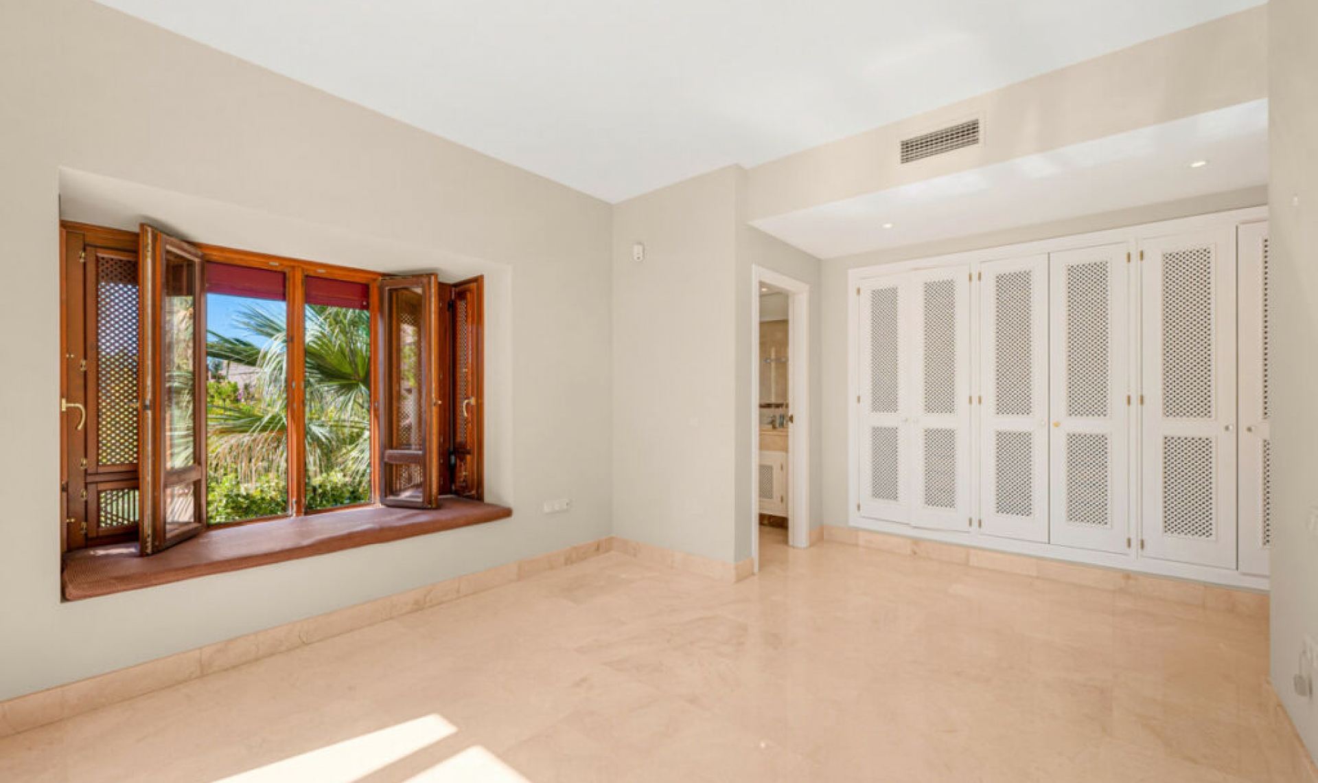 Resale - Apartment -
San Pedro de Alcántara