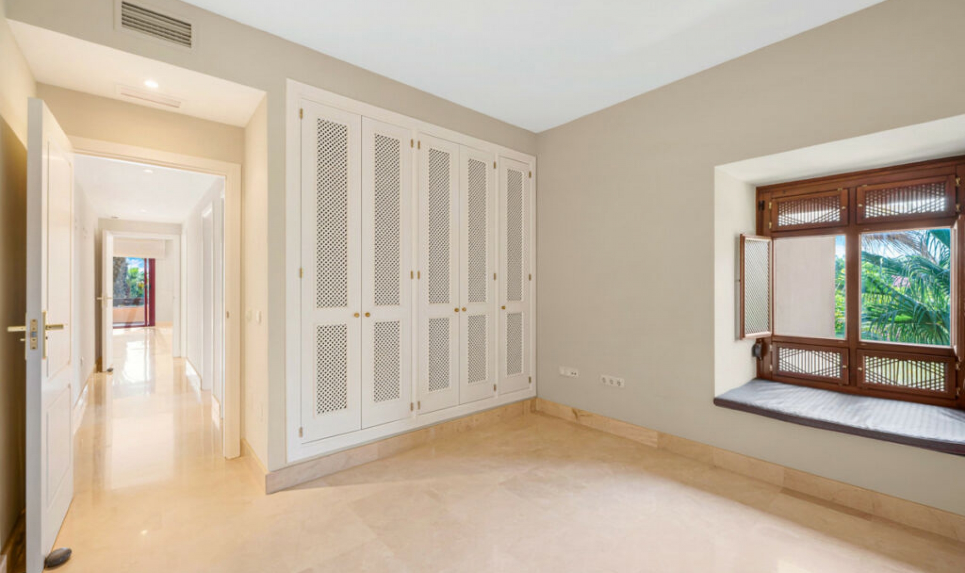 Resale - Apartment -
San Pedro de Alcántara