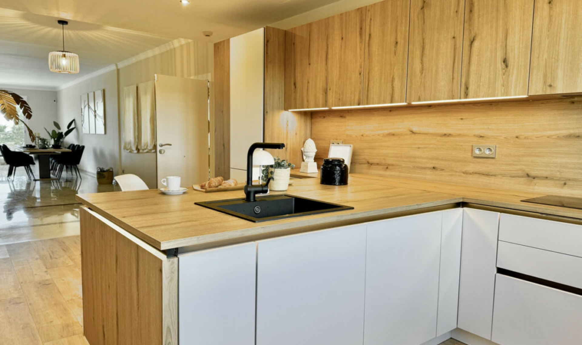 Resale - Apartment -
San Roque Club