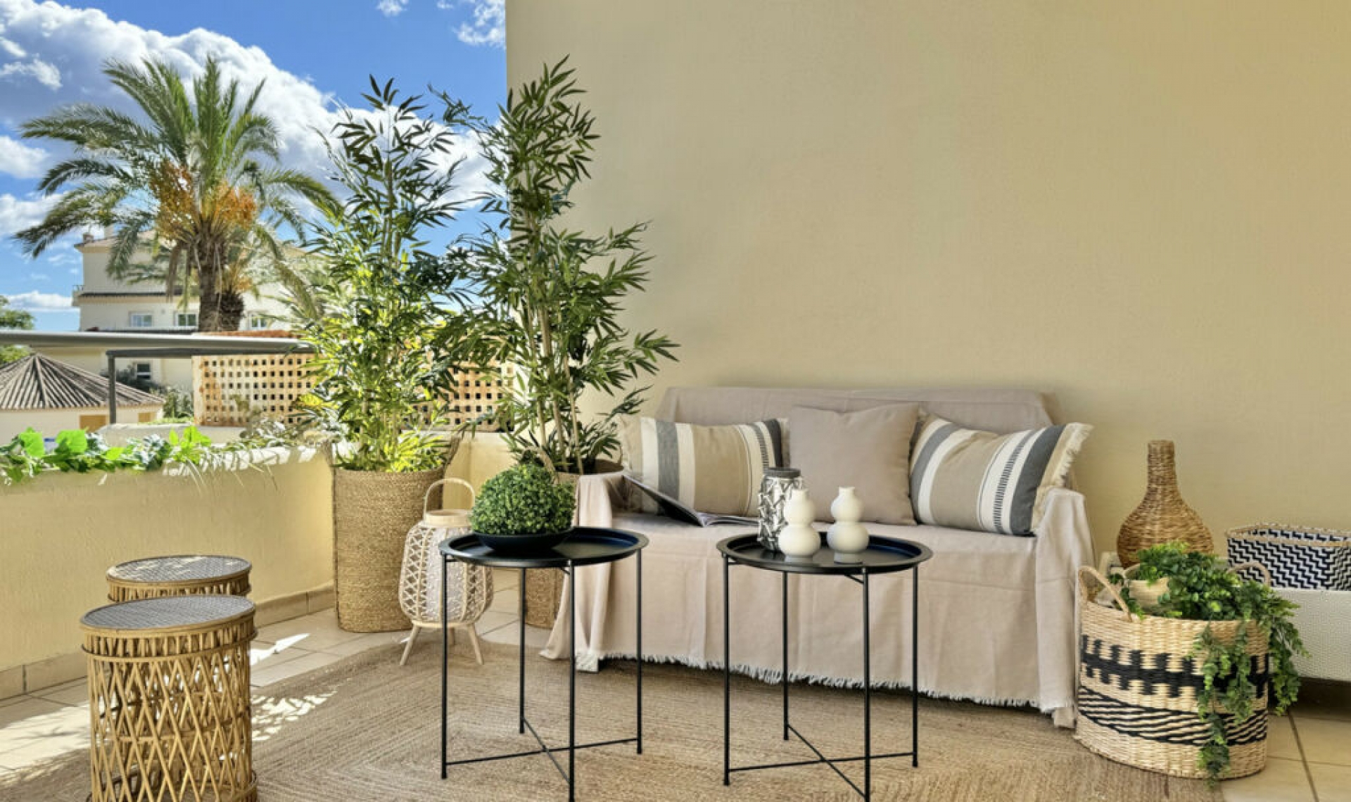 Resale - Apartment -
San Roque Club