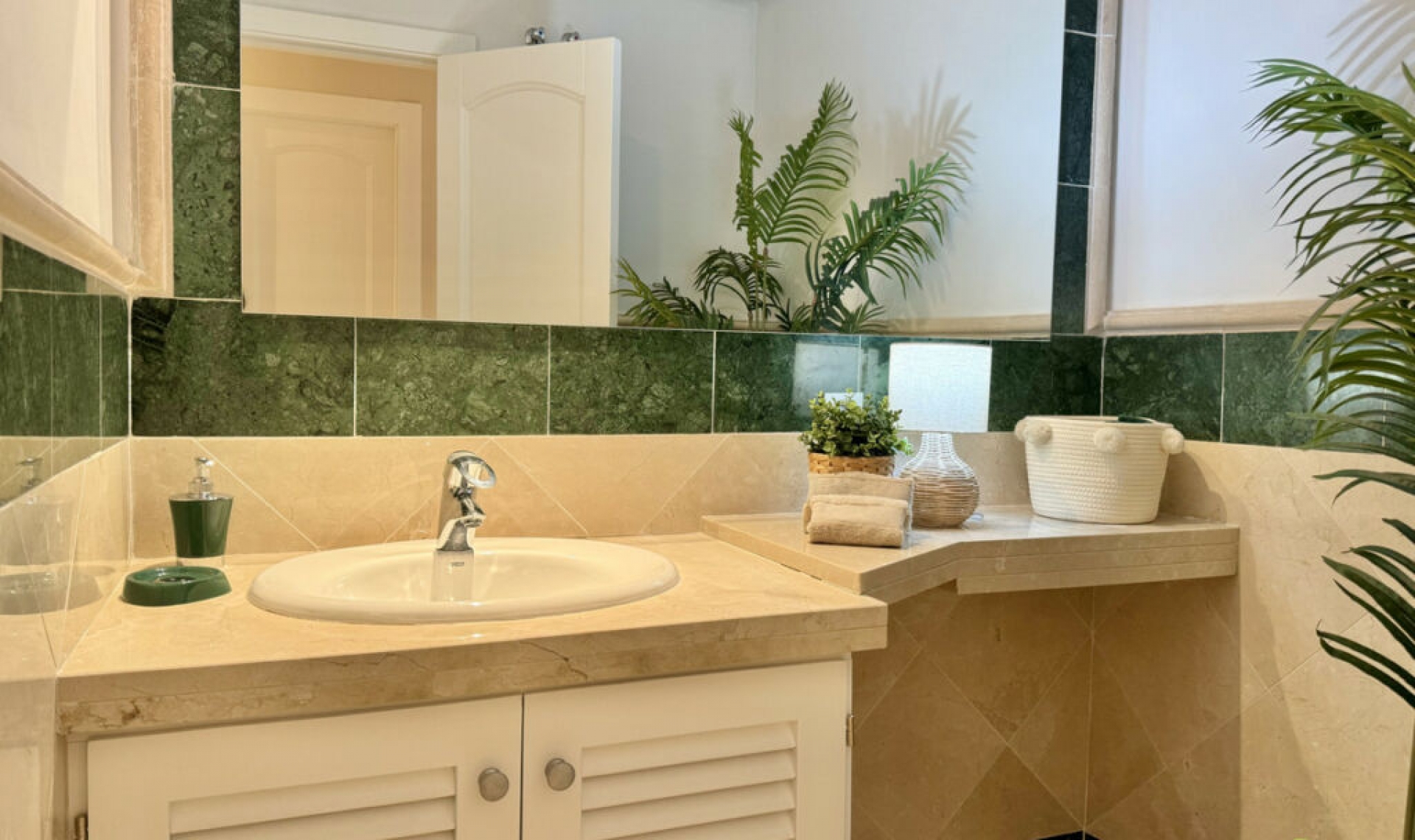 Resale - Apartment -
San Roque Club