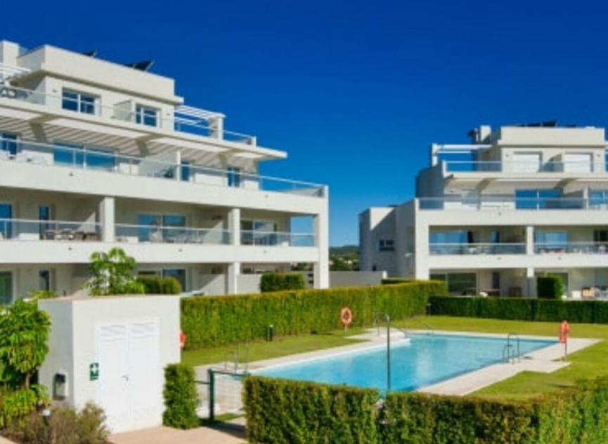 Resale - Apartment -
San Roque Club