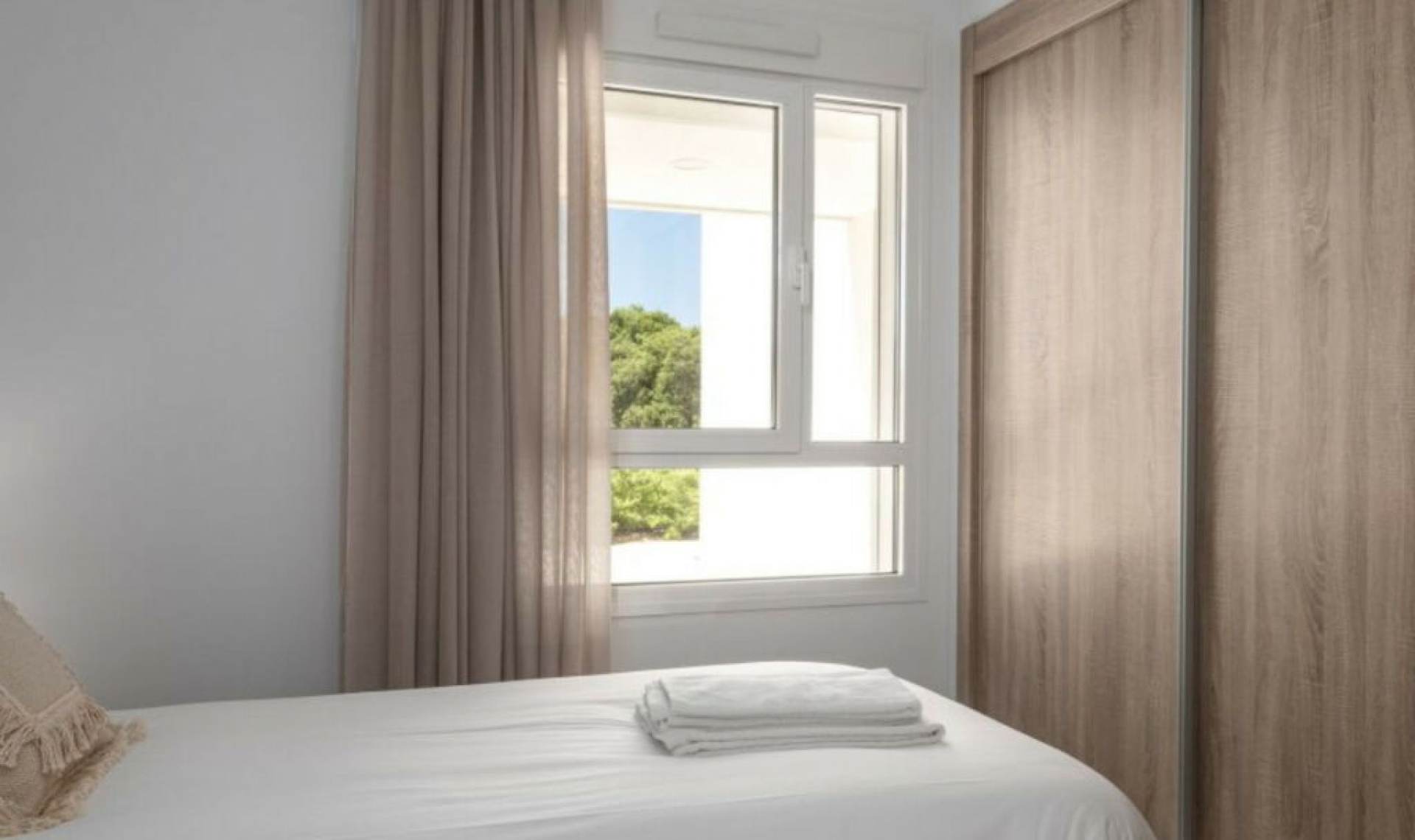 Resale - Apartment -
San Roque Club