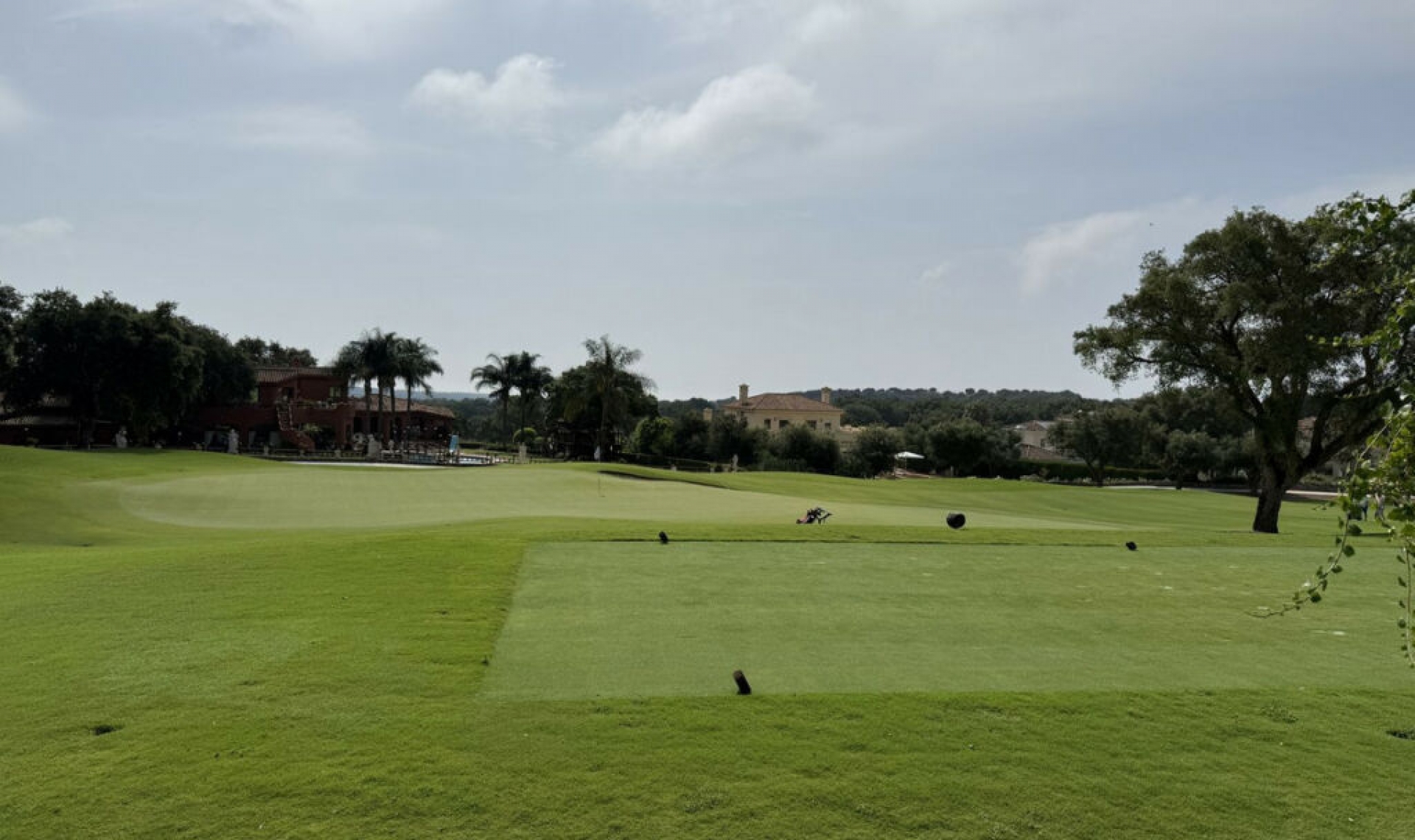 Resale - Apartment -
San Roque Club