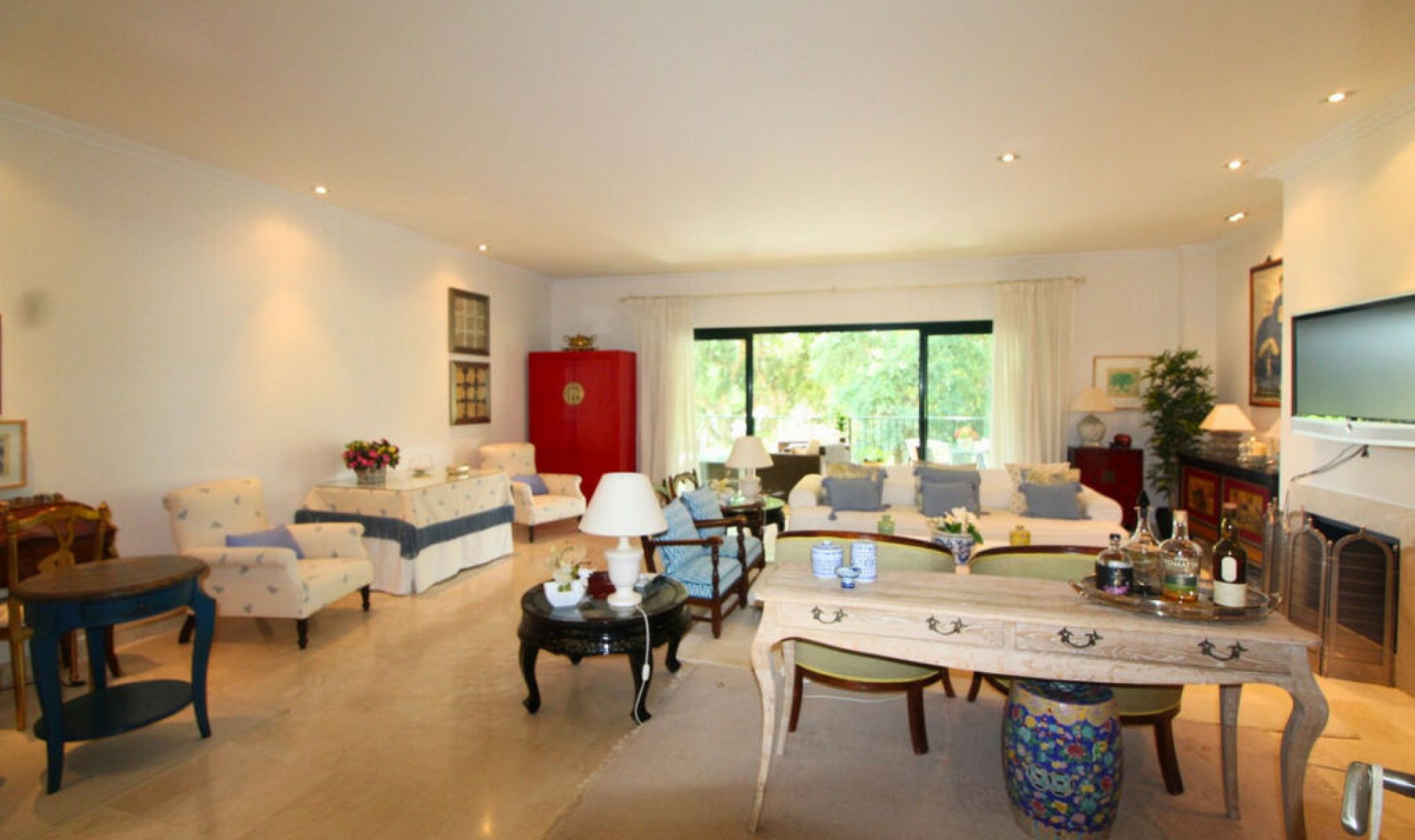 Resale - Apartment -
San Roque Club