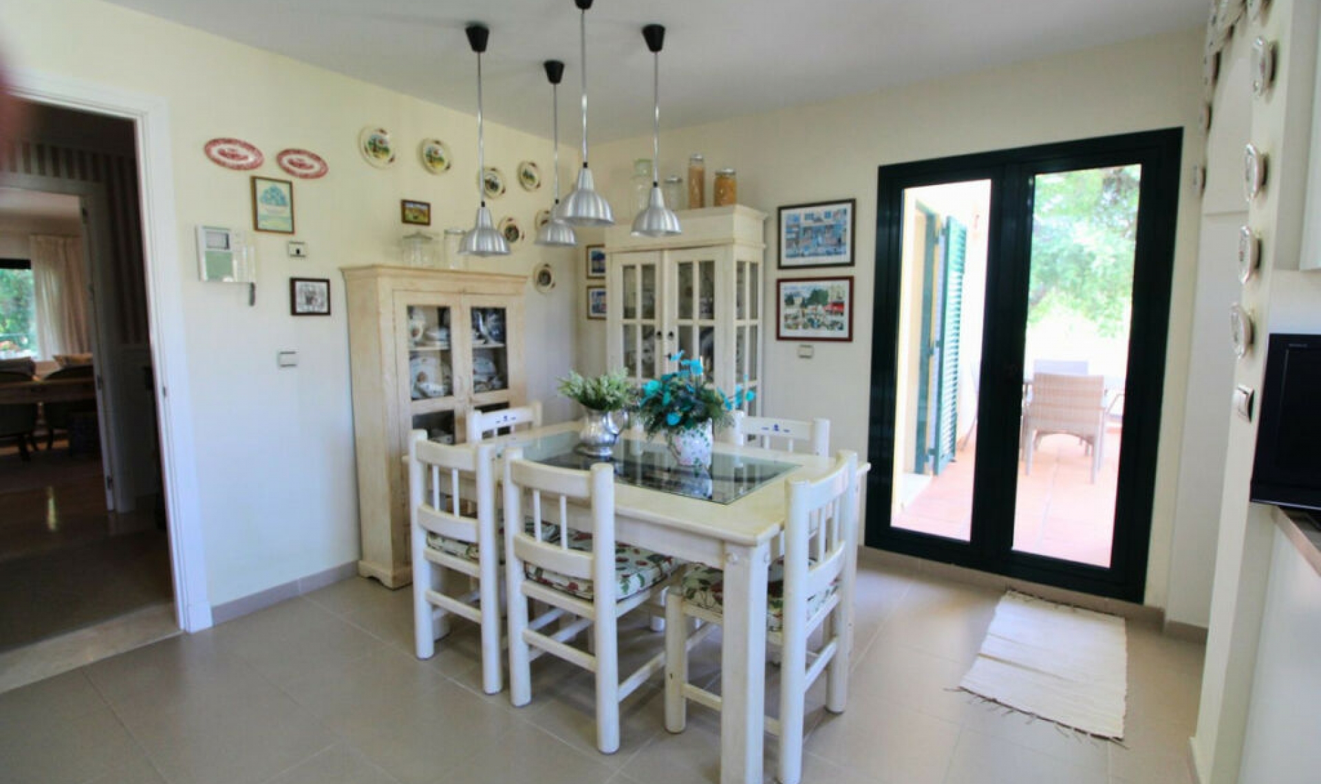 Resale - Apartment -
San Roque Club