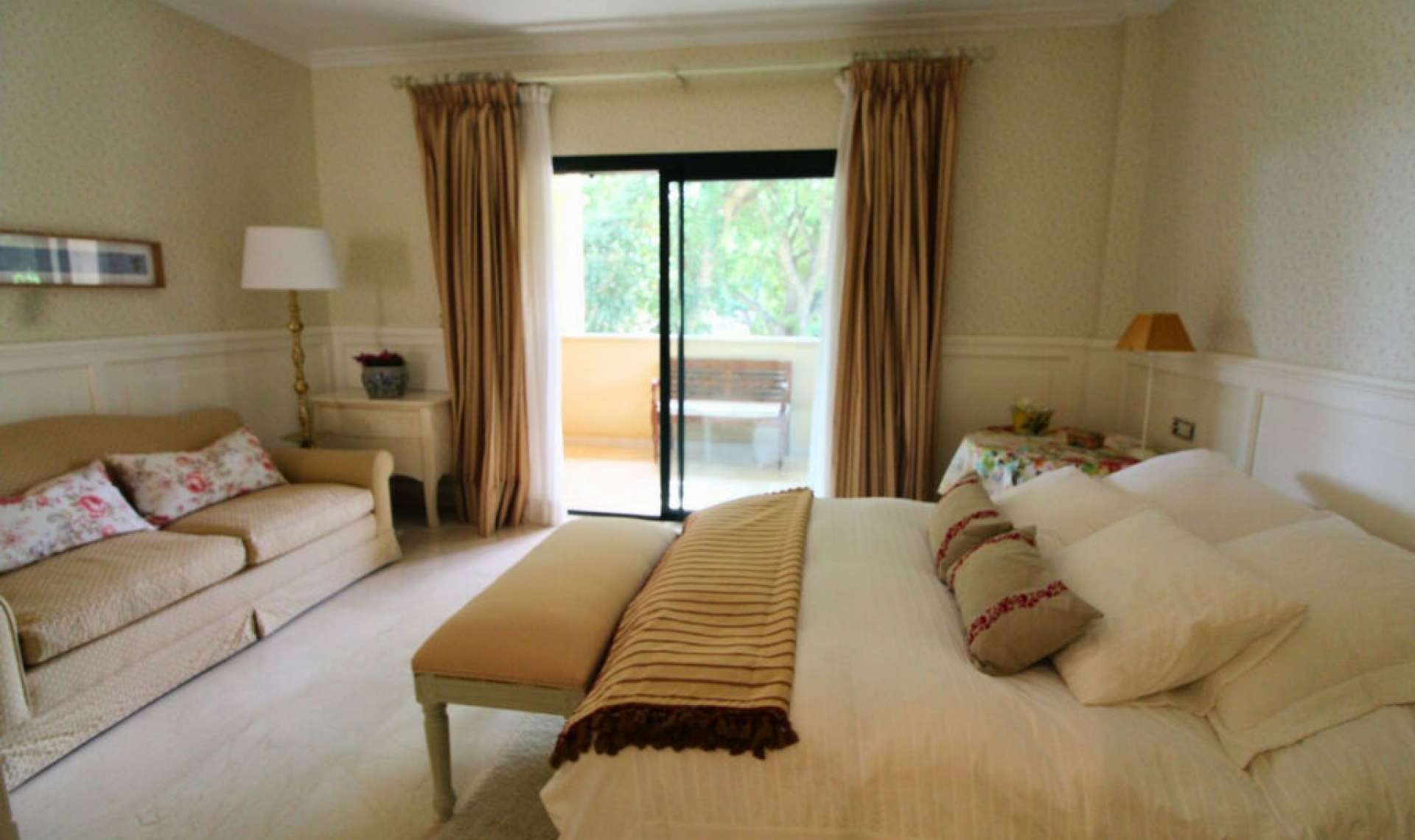Resale - Apartment -
San Roque Club